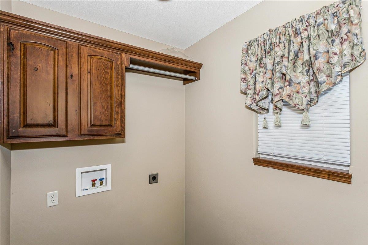 2407 N Flutter Lane Wichita KS 67228