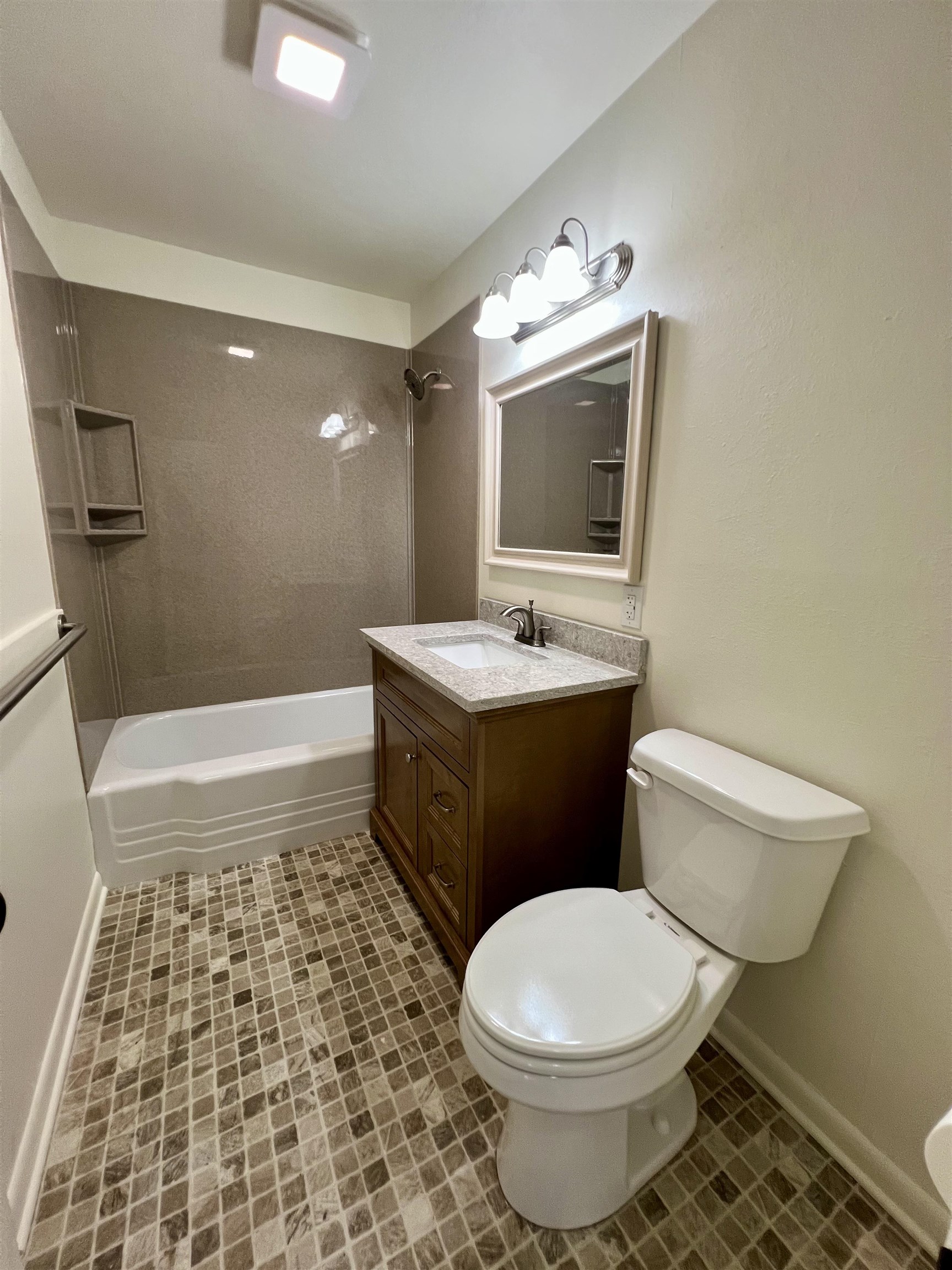 607 N 9th Arkansas City KS 67005