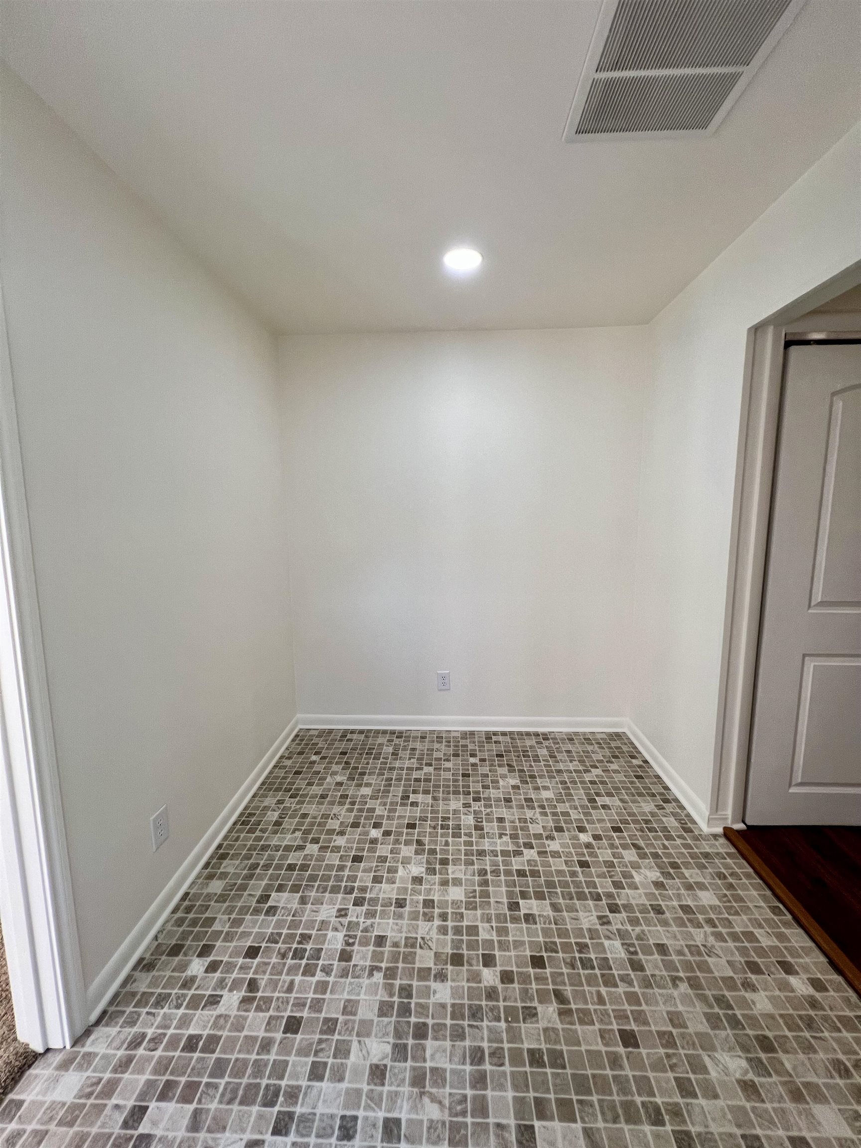 607 N 9th Arkansas City KS 67005