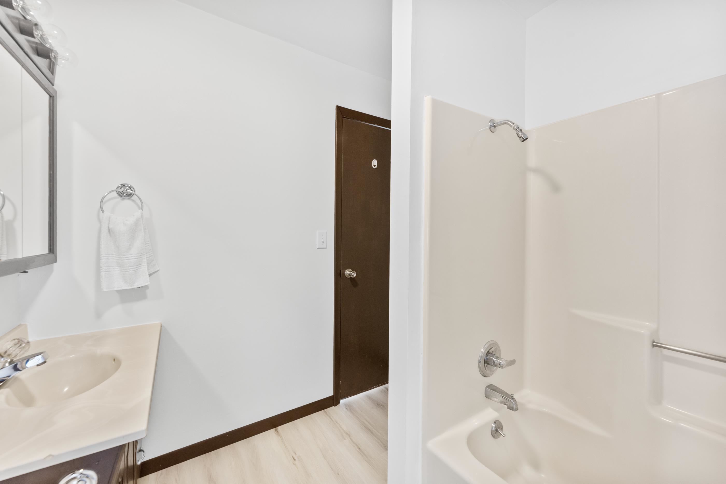 715 W 4th Halstead KS 67056