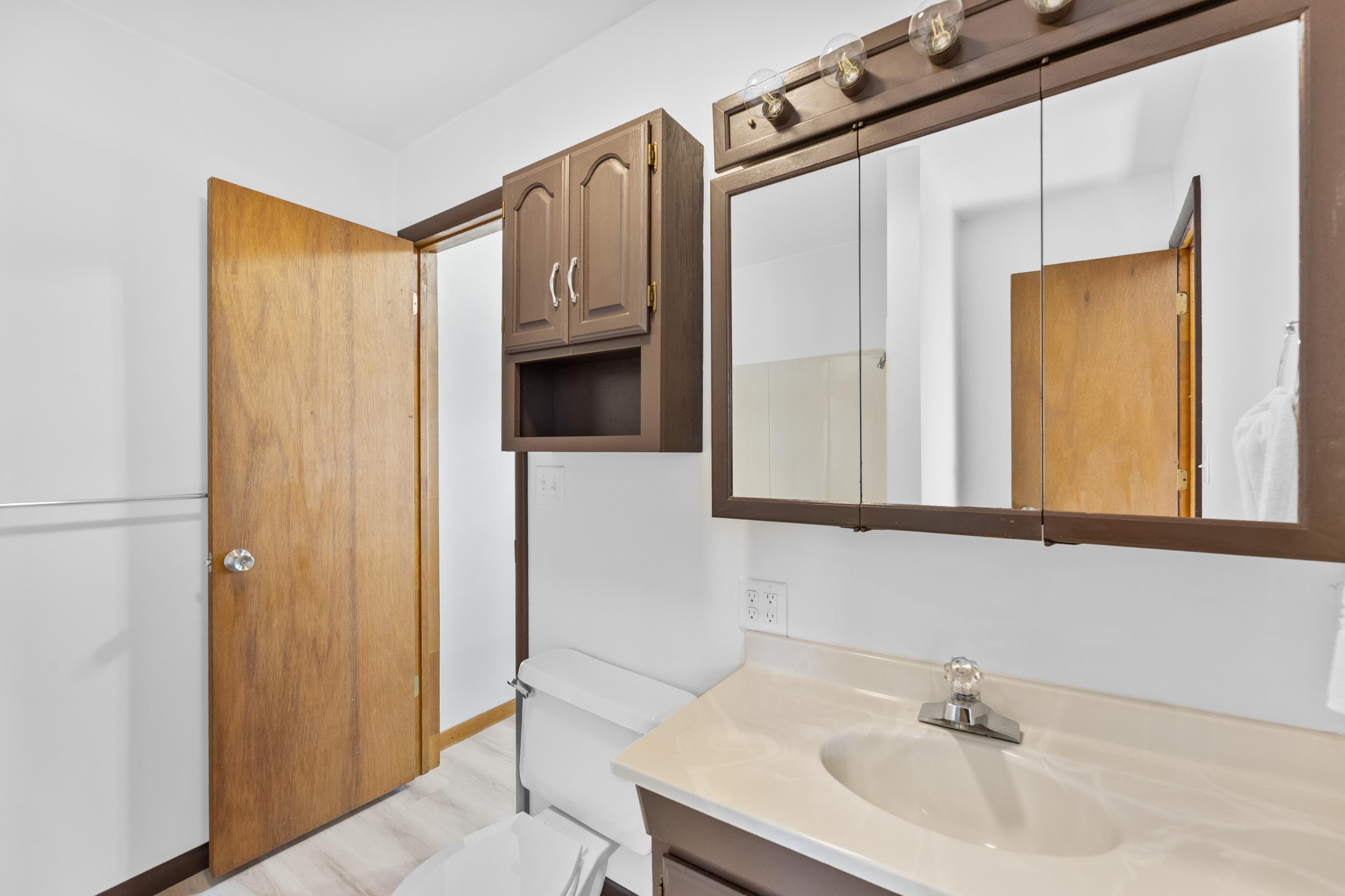 715 W 4th Halstead KS 67056