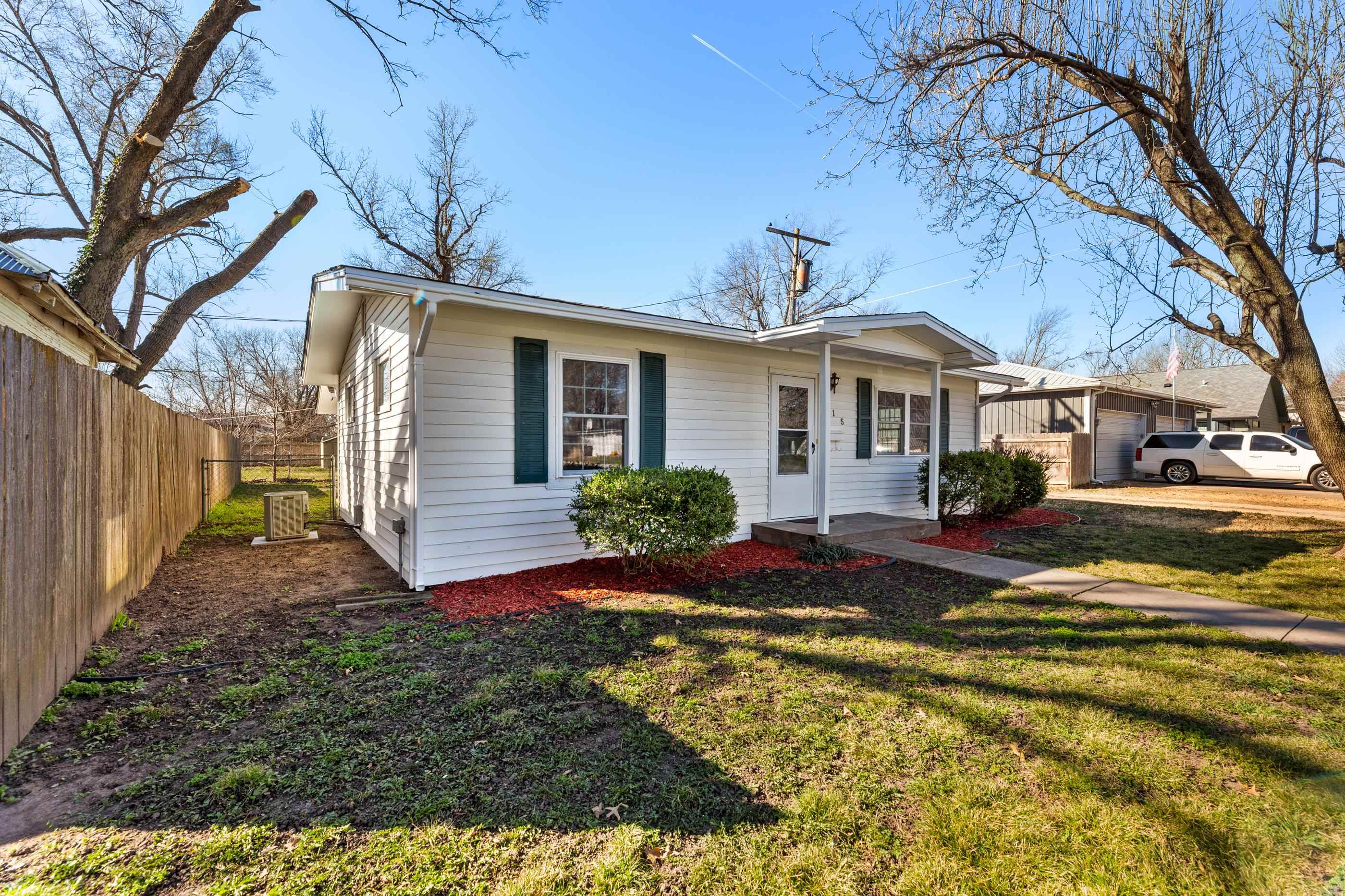 715 W 4th Halstead KS 67056