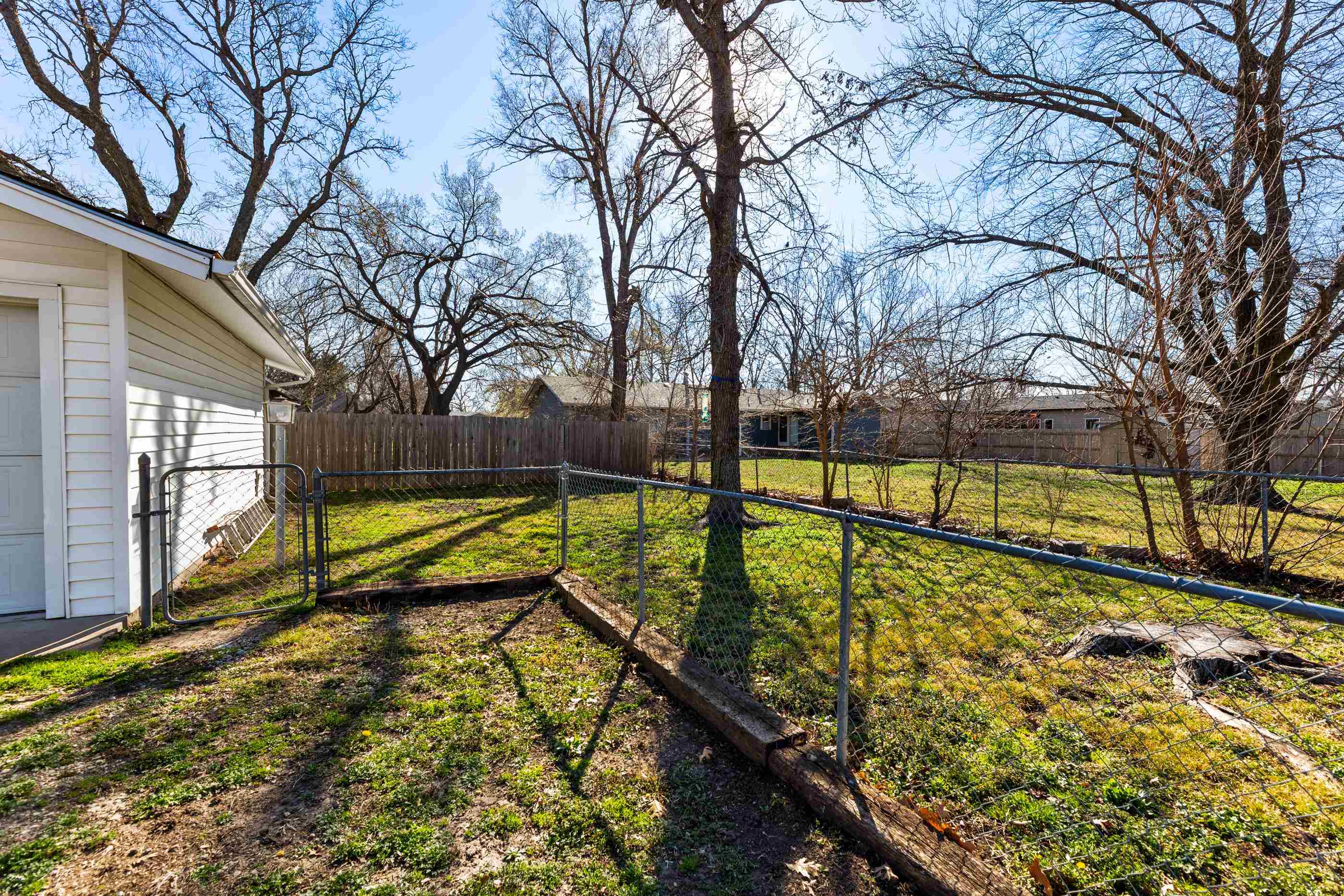 715 W 4th Halstead KS 67056