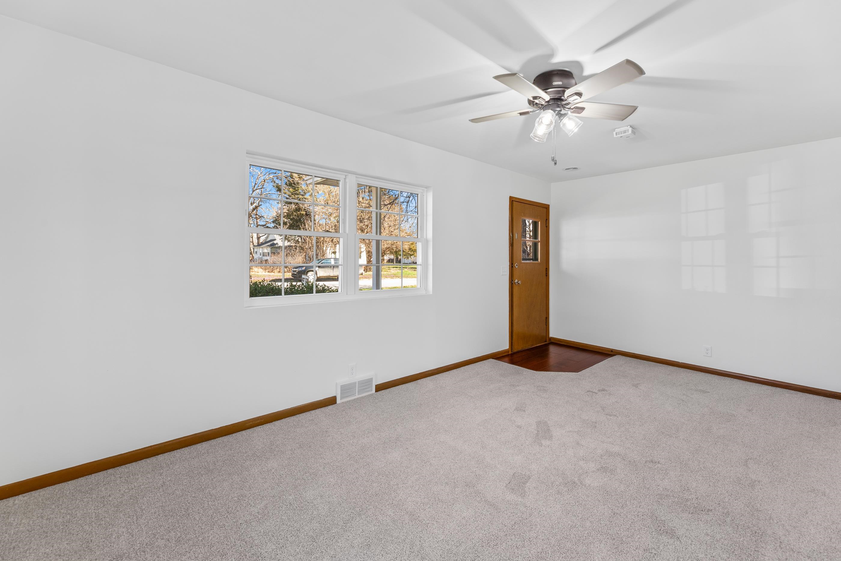 715 W 4th Halstead KS 67056