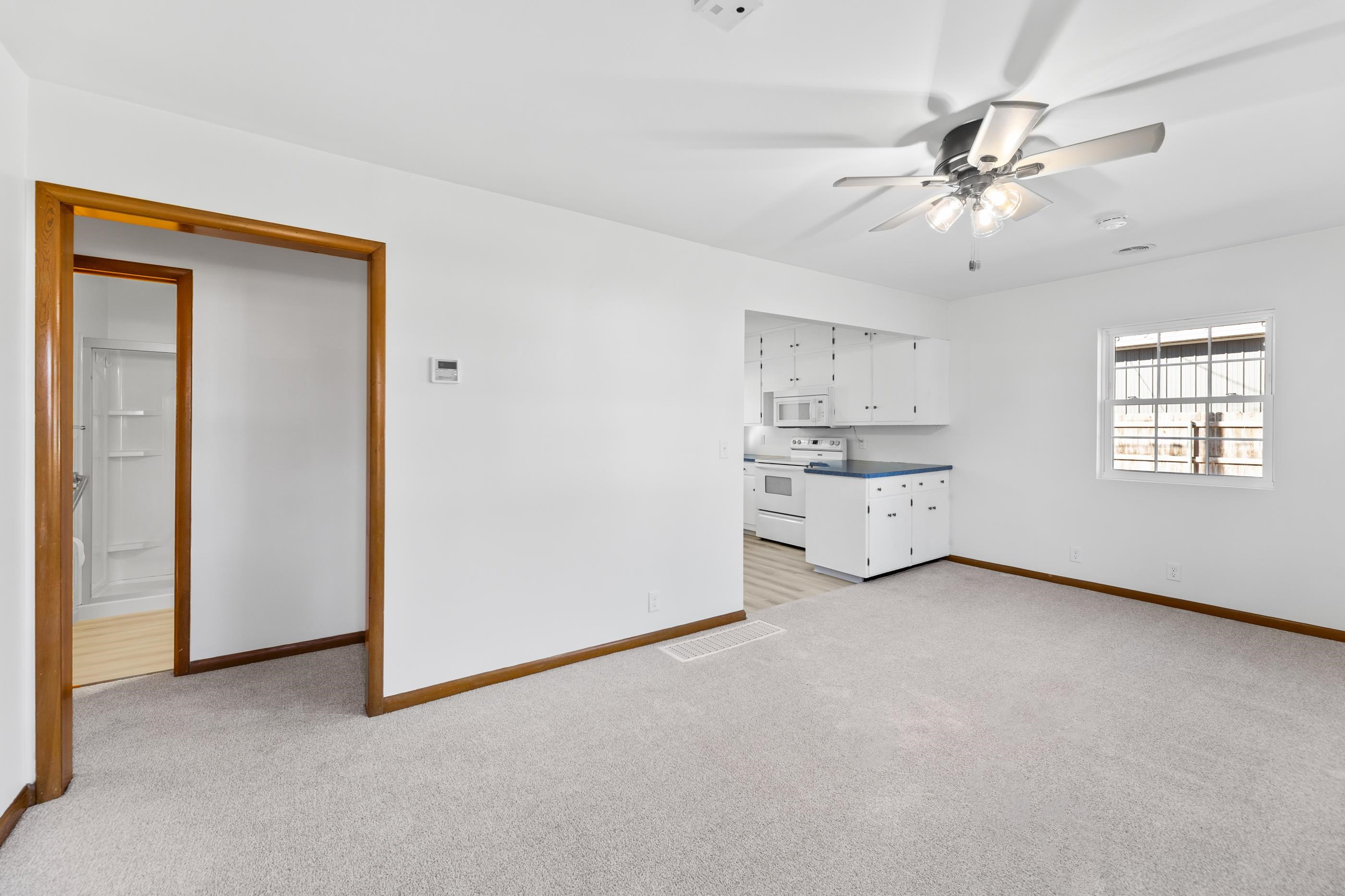 715 W 4th Halstead KS 67056