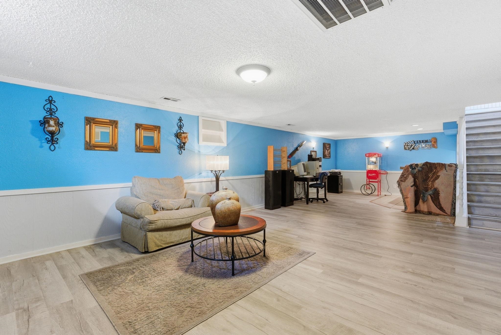719 N Briarwood Road Derby KS 67037