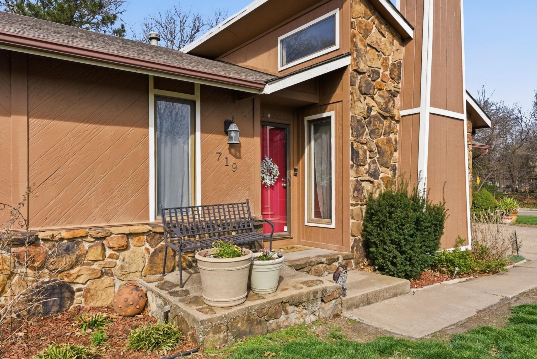 719 N Briarwood Road Derby KS 67037