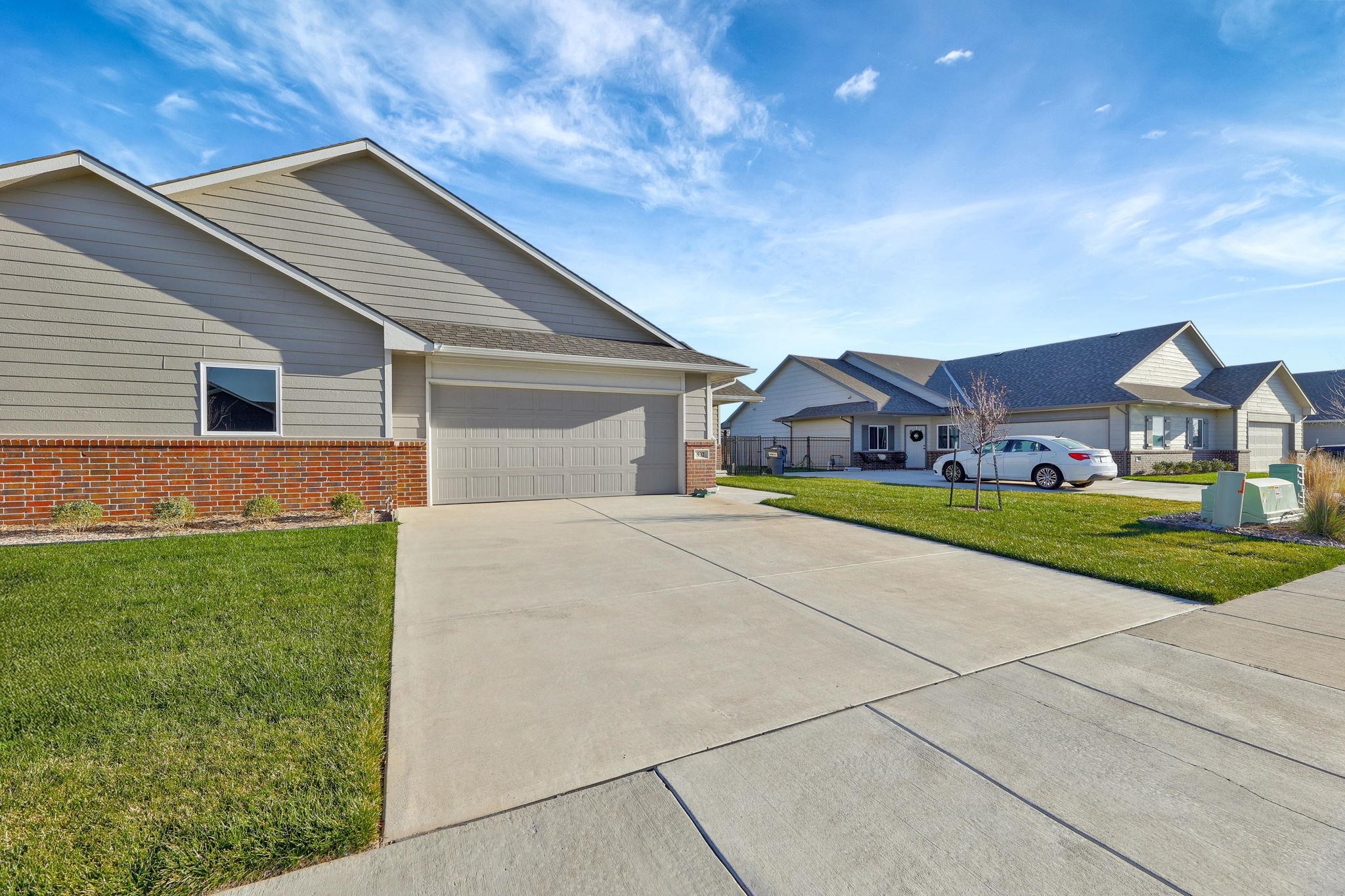 932 N Cloverleaf Street Goddard KS 67052