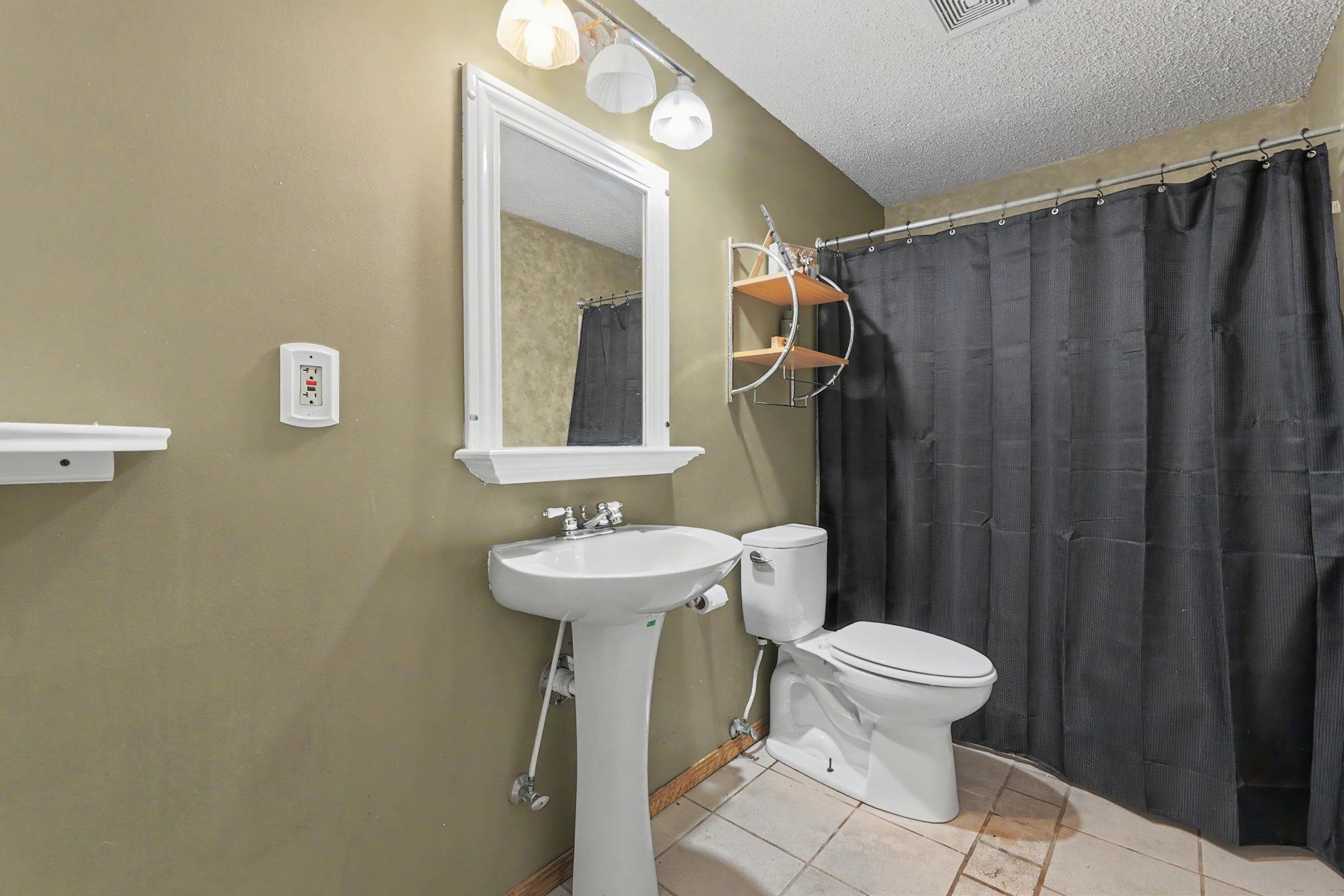 3631 S Brummett Wichita KS 67215