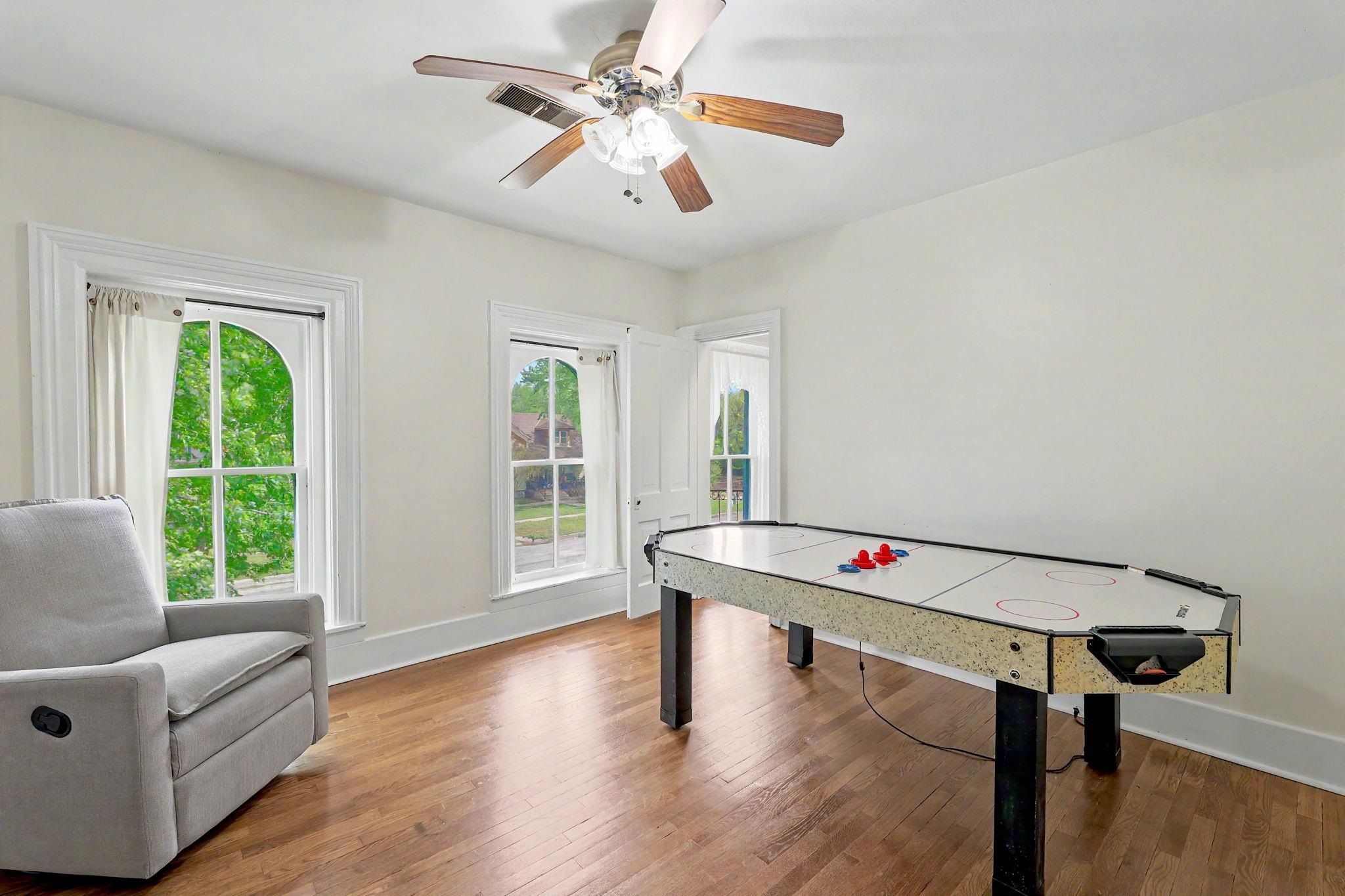 303 E 5th Street Newton KS 67114