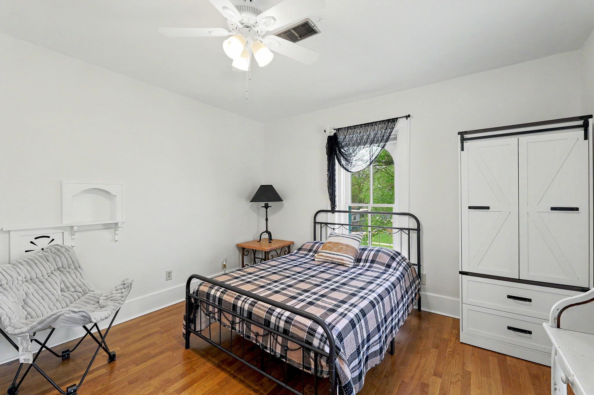 303 E 5th Street Newton KS 67114