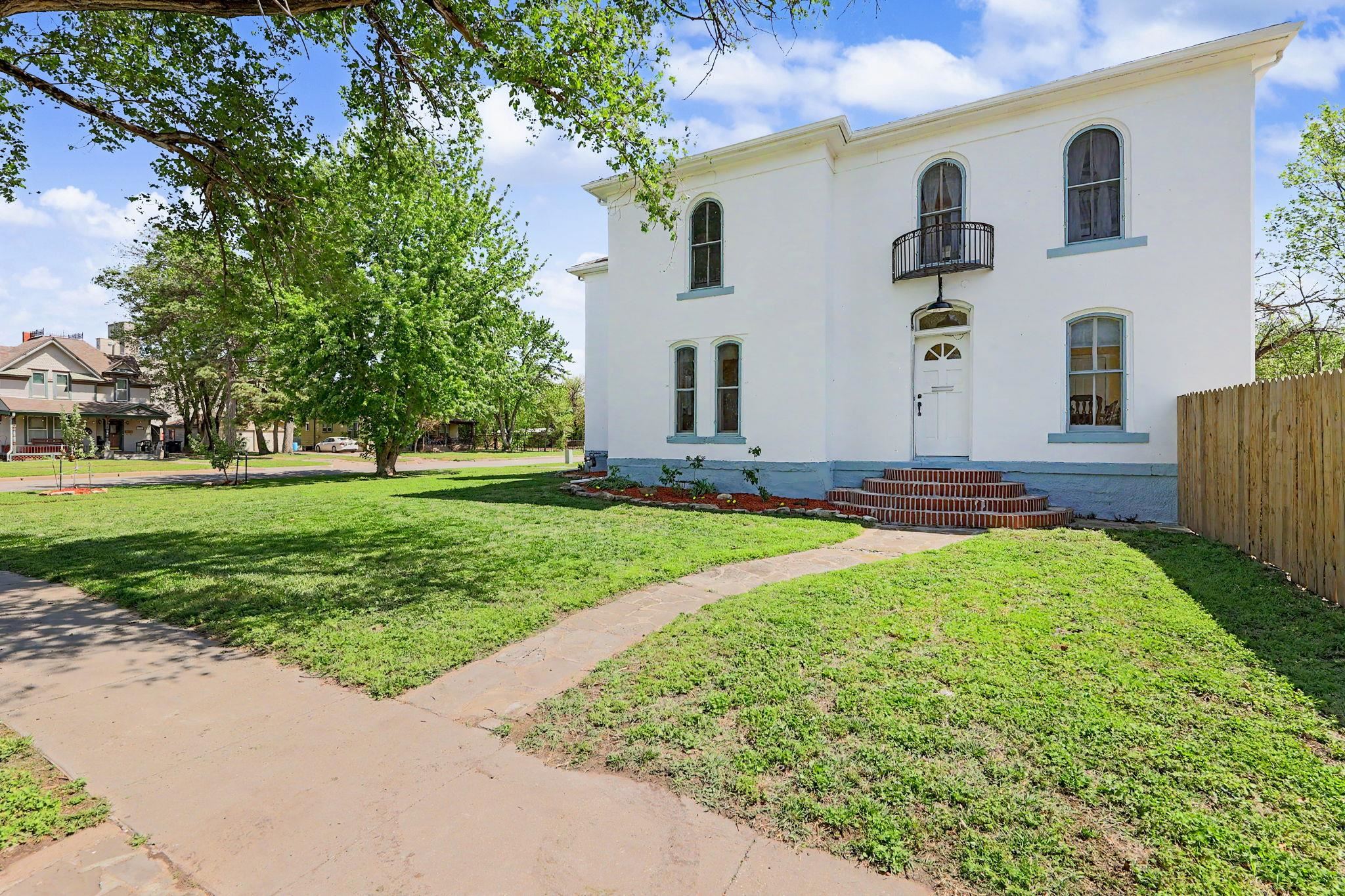 303 E 5th Street Newton KS 67114