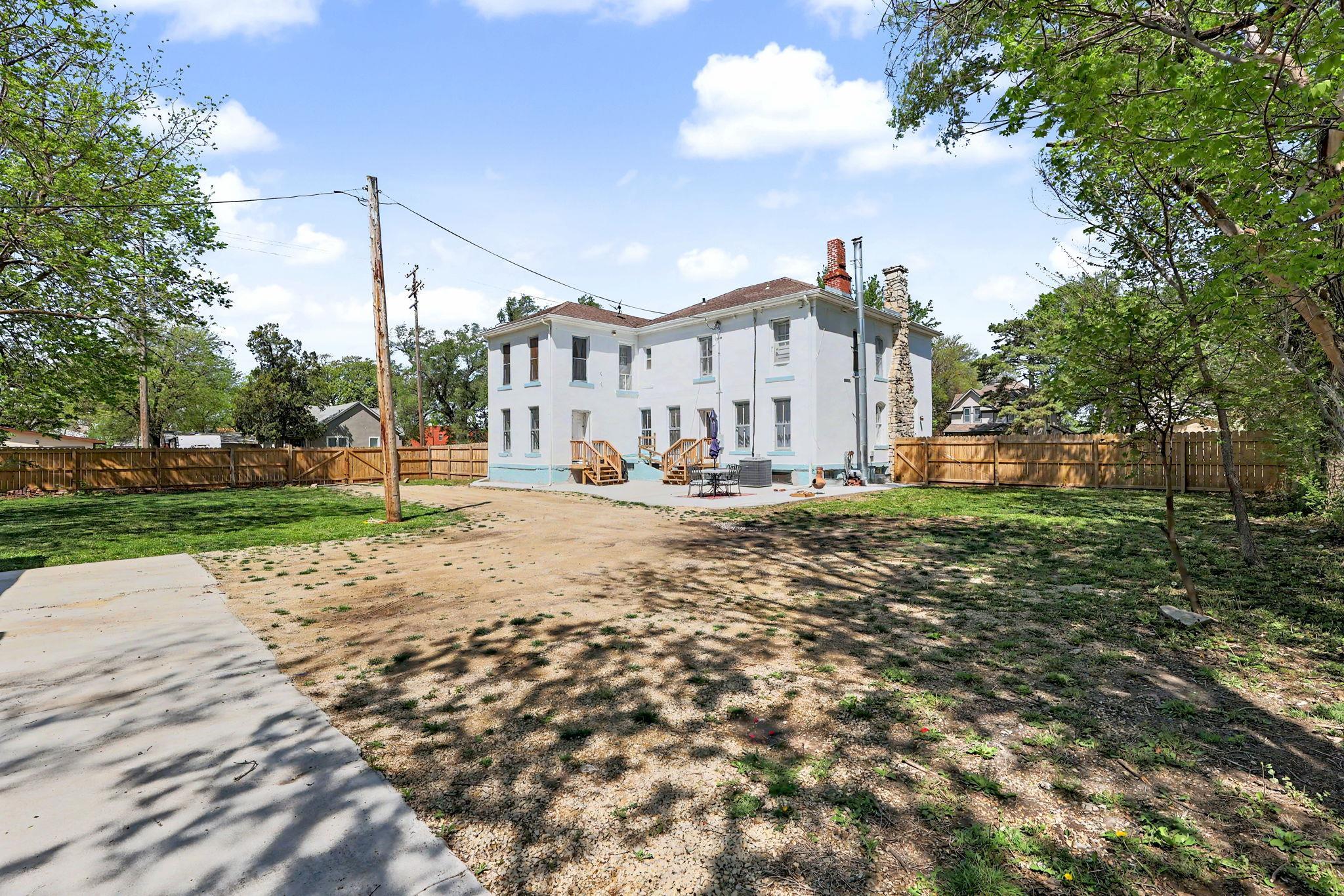 303 E 5th Street Newton KS 67114