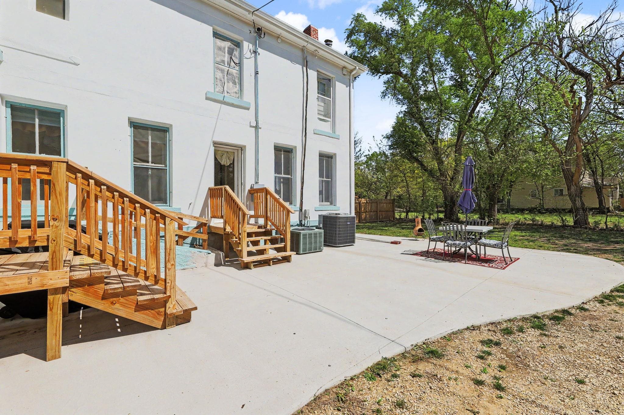 303 E 5th Street Newton KS 67114