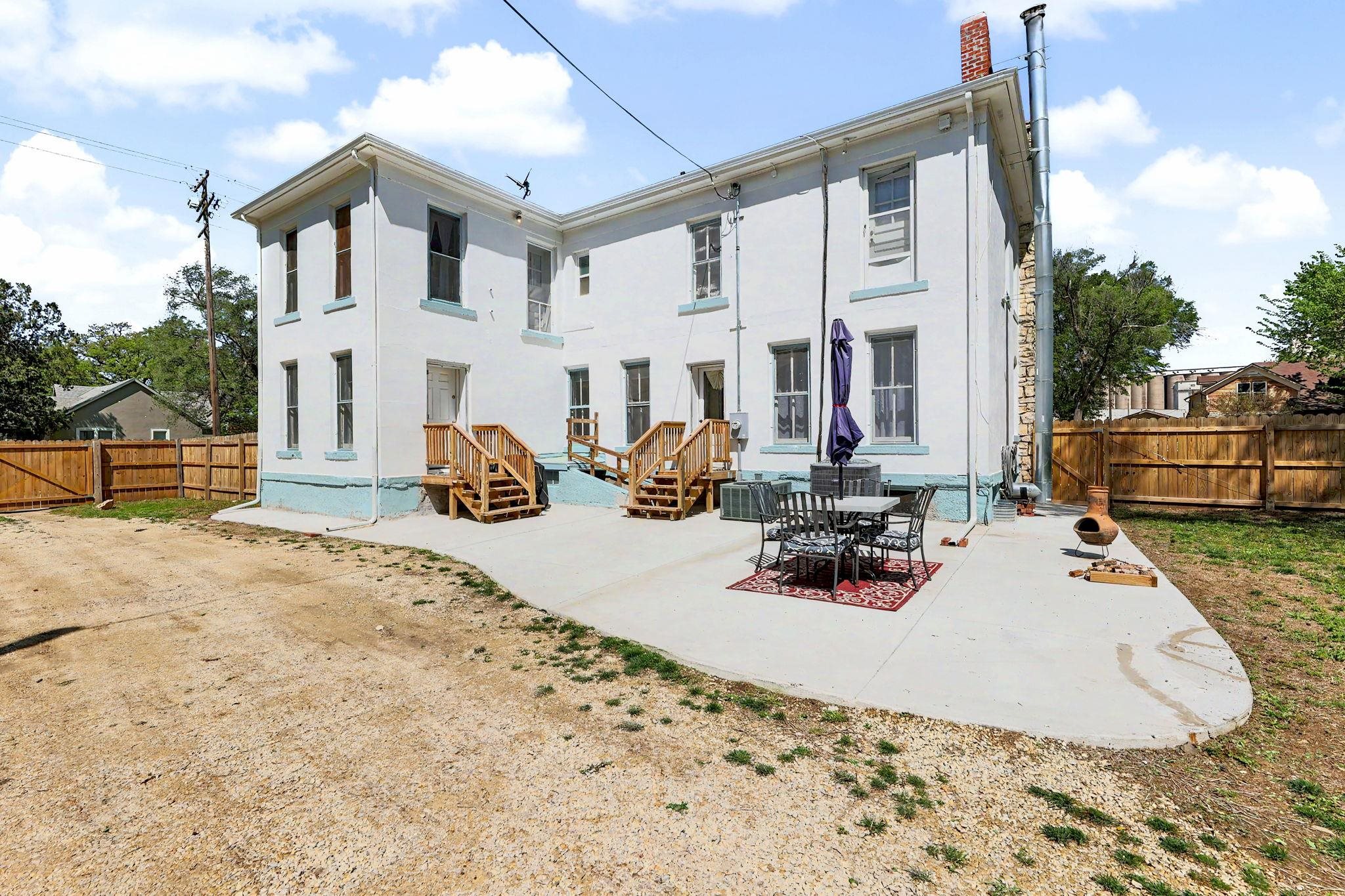 303 E 5th Street Newton KS 67114