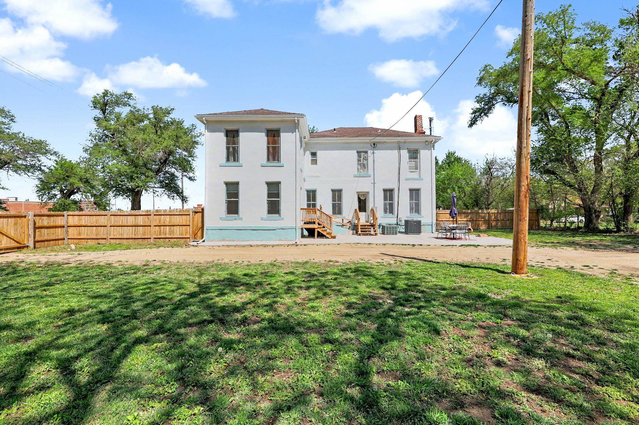 303 E 5th Street Newton KS 67114
