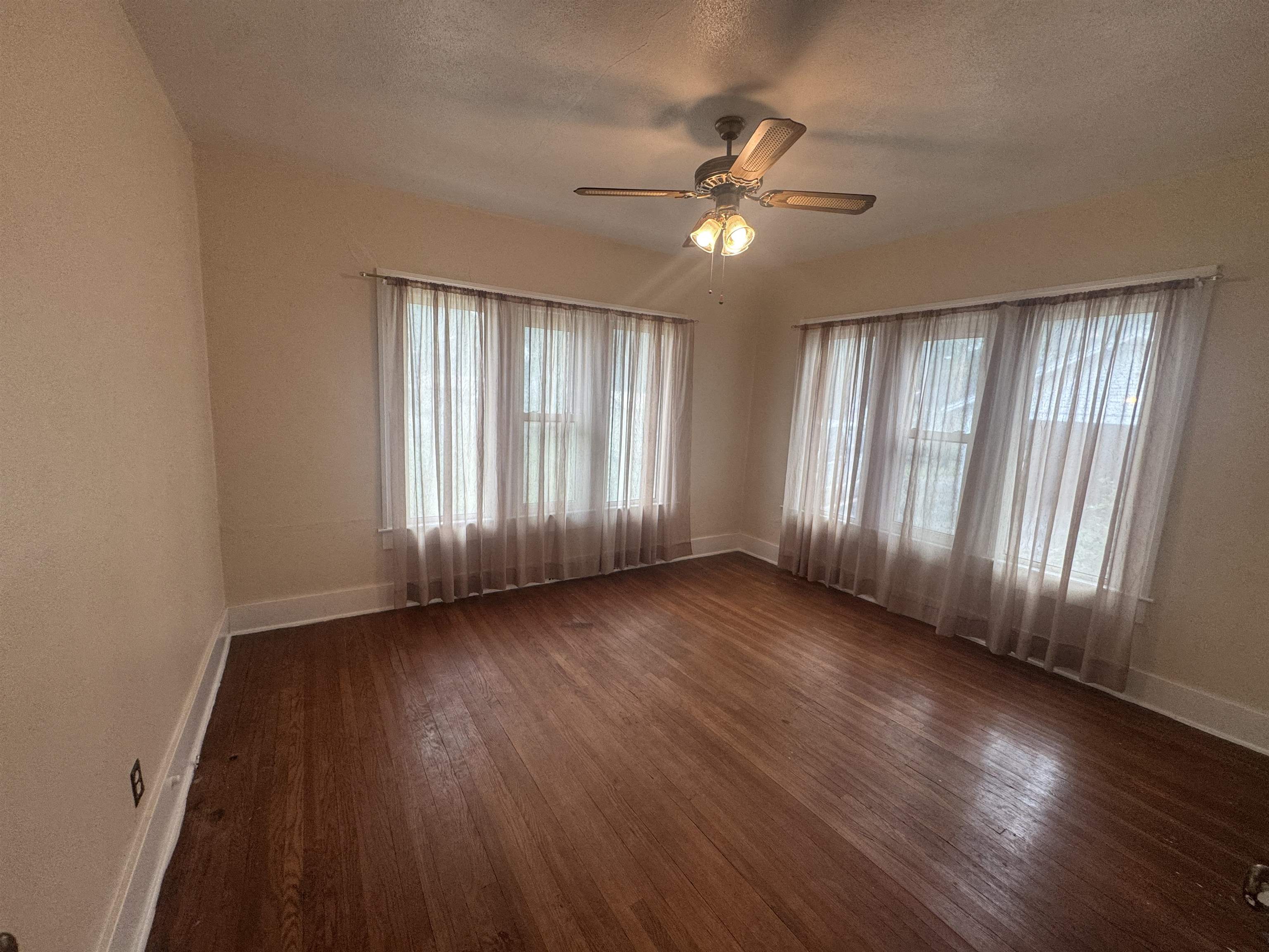 619 E 9th Winfield KS 67156