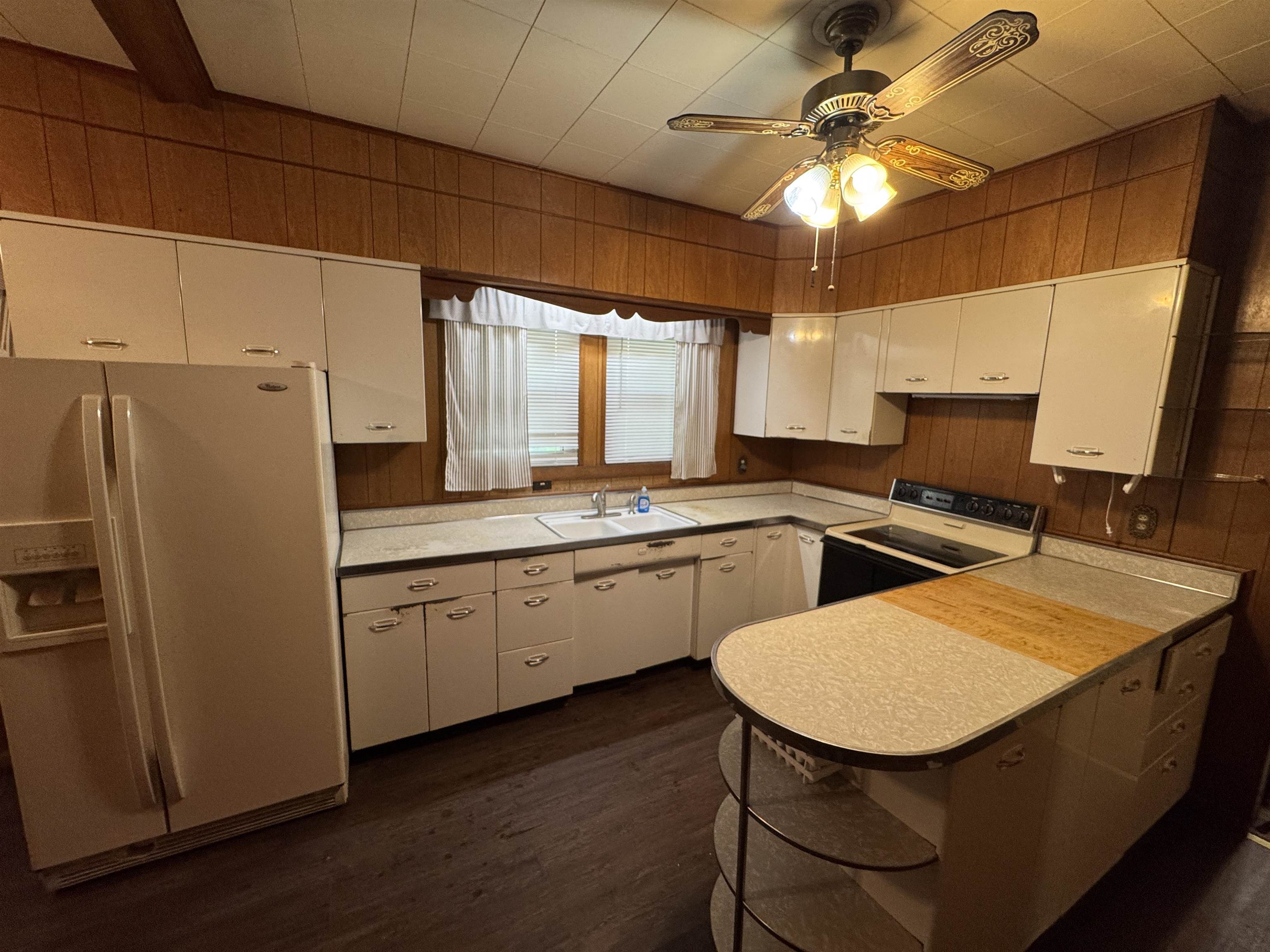 619 E 9th Winfield KS 67156
