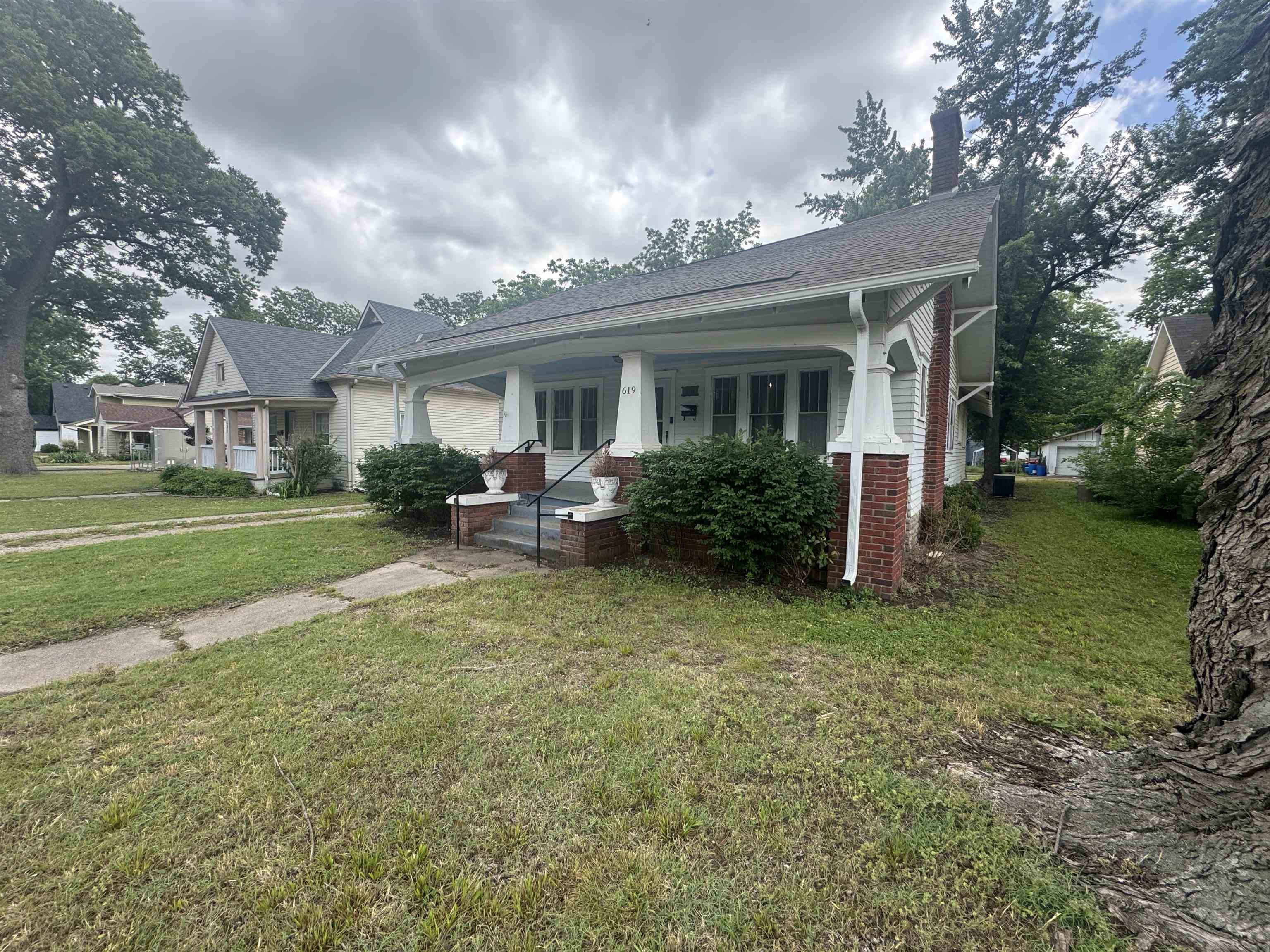 619 E 9th Winfield KS 67156
