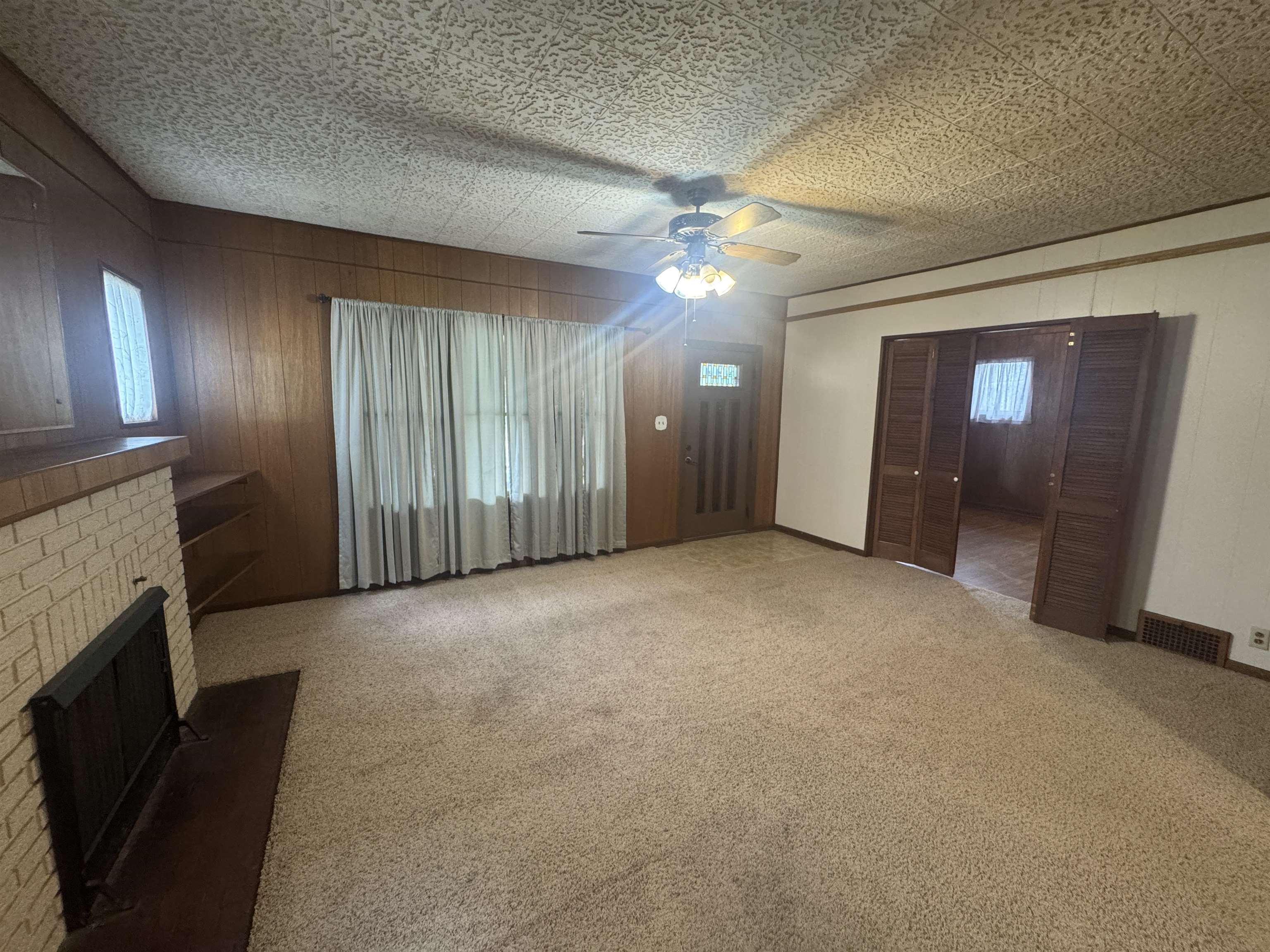 619 E 9th Winfield KS 67156