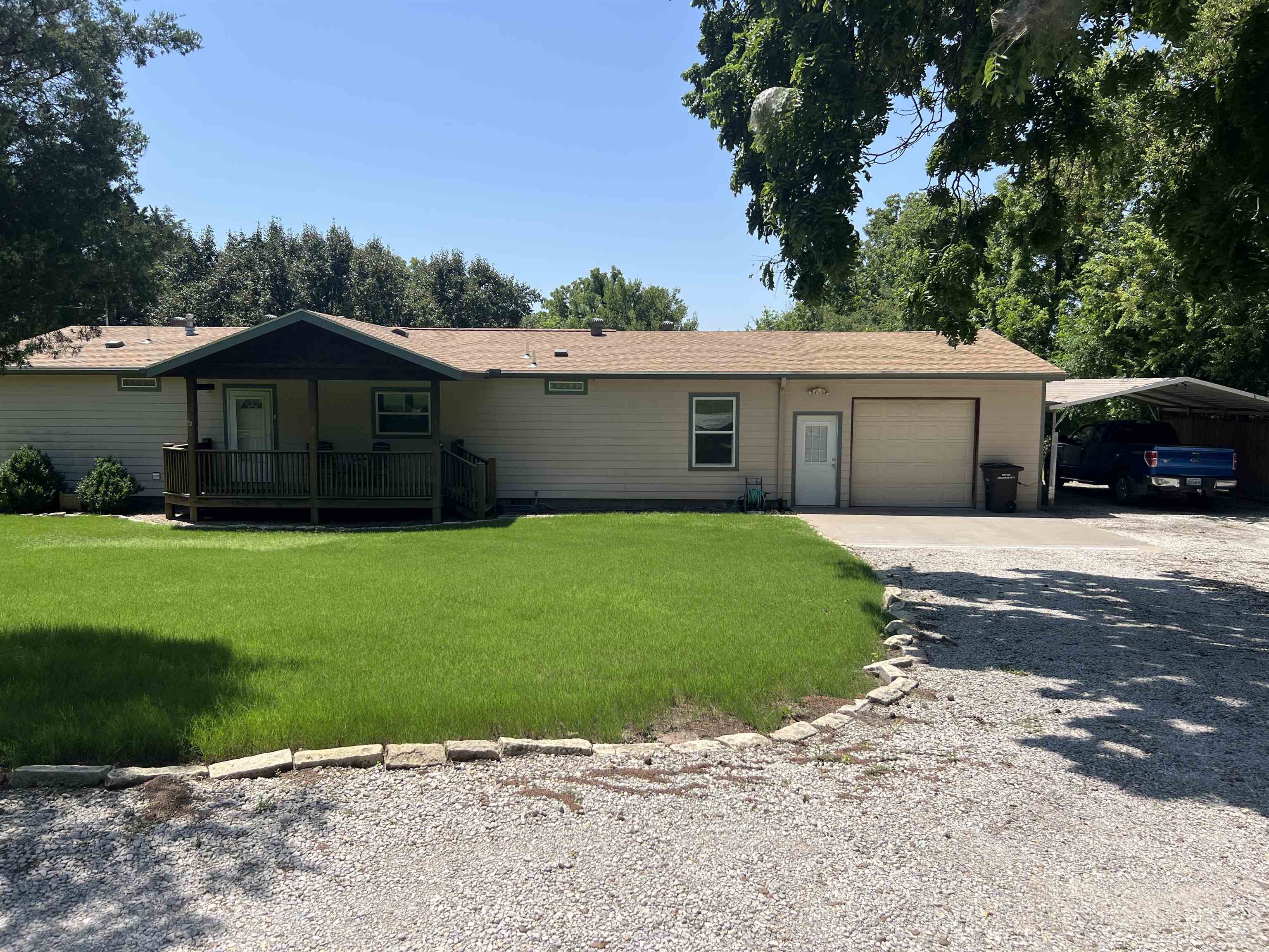 1015 W Cedar Arkansas City KS 67005