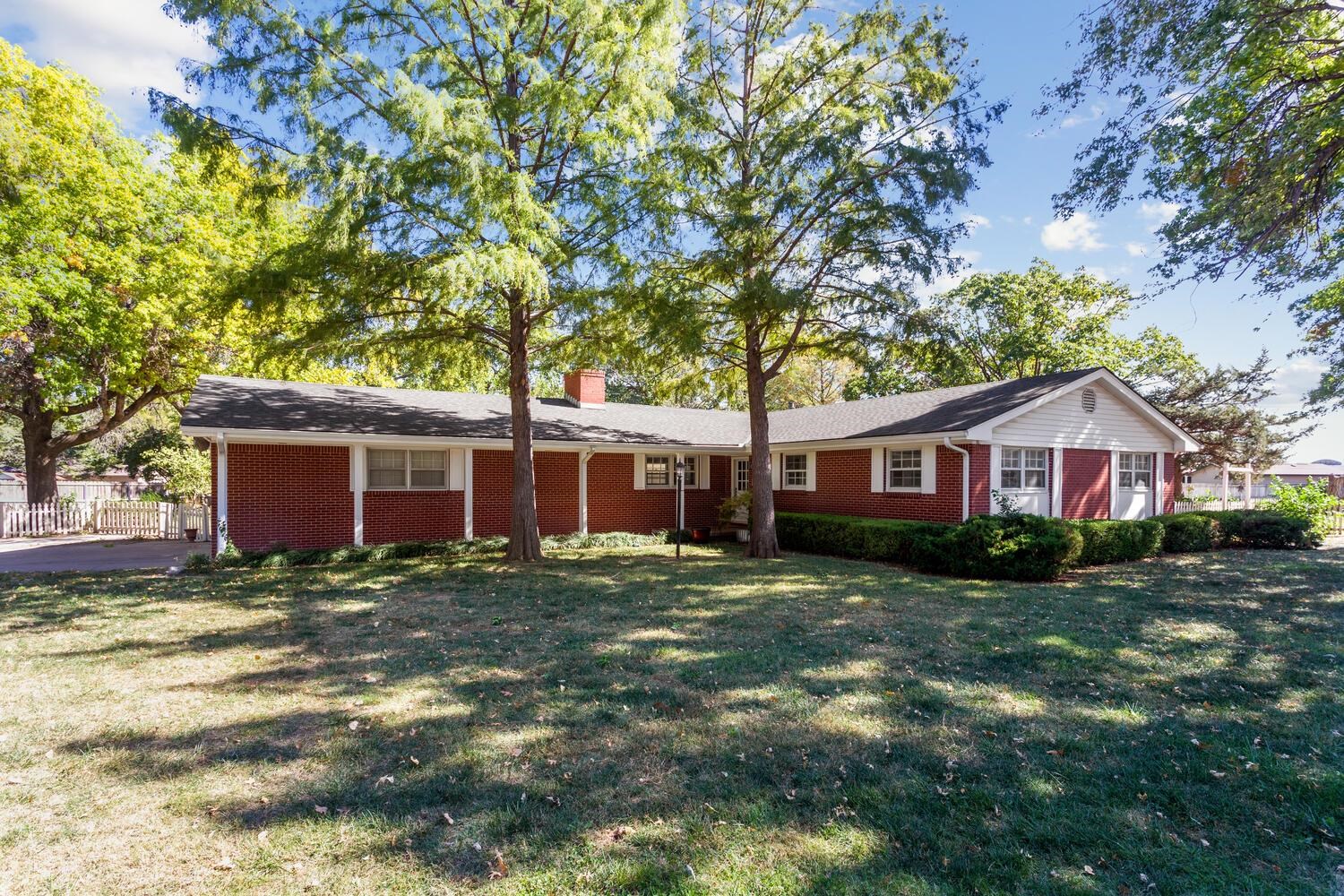 440 S Howe Street Wichita KS 67209-2208