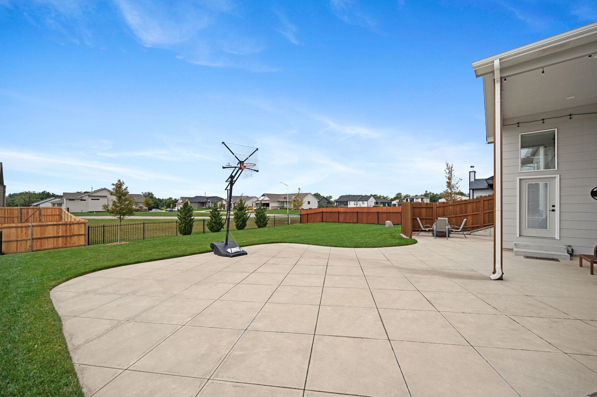 290 S Wellcrest Court Wichita KS 67052