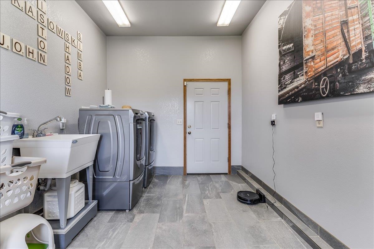 400 E La Mesa Derby KS 67037