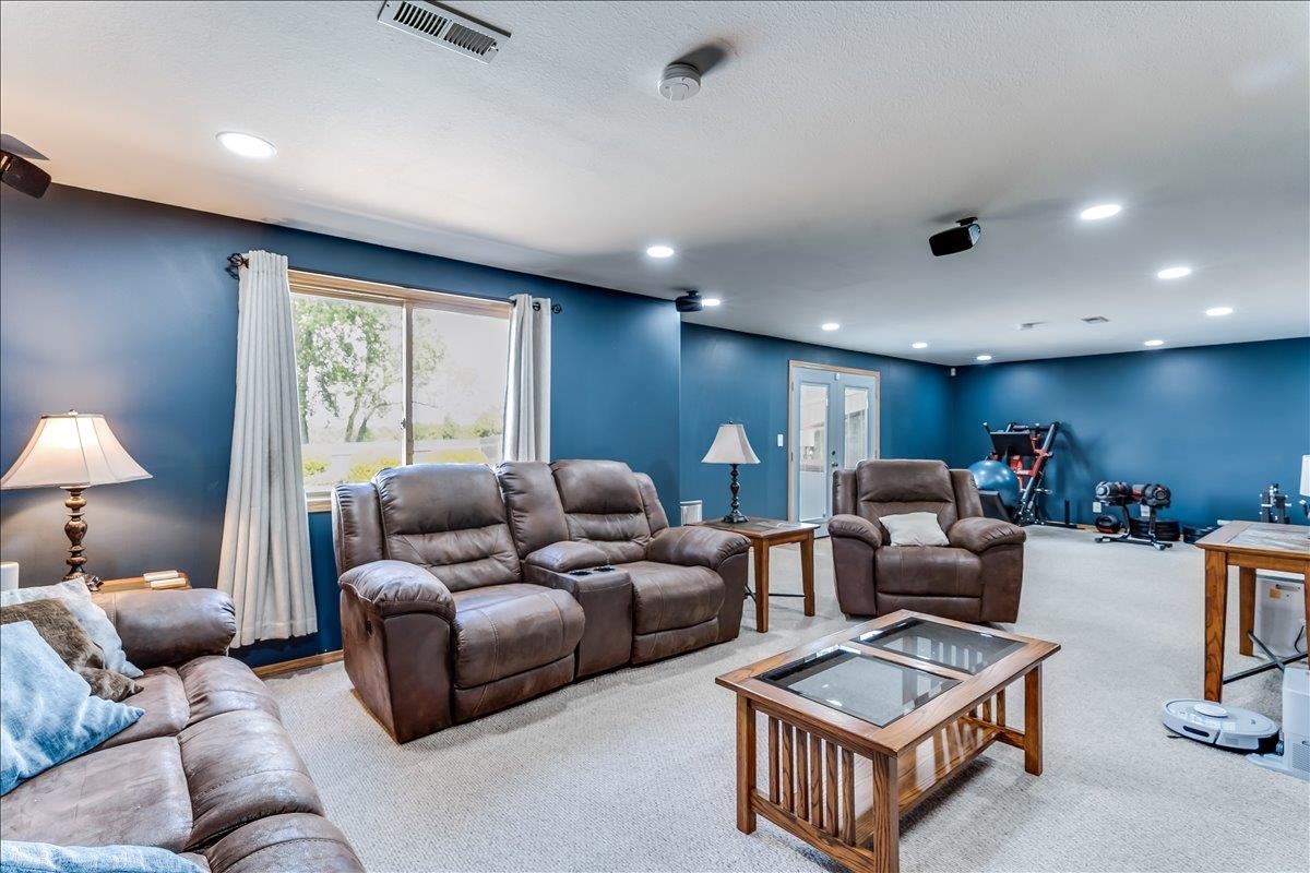 400 E La Mesa Derby KS 67037