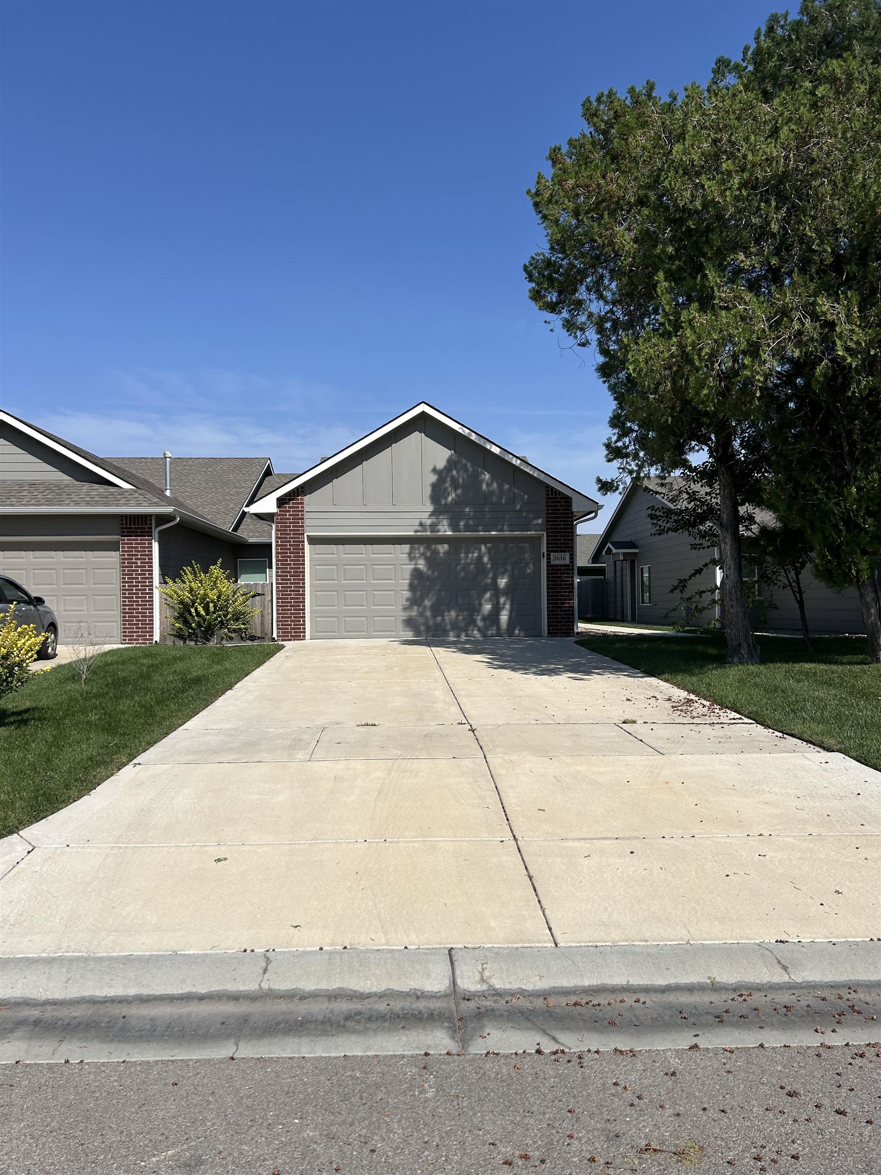 2811-2813 W 55th Court N Wichita KS 67204