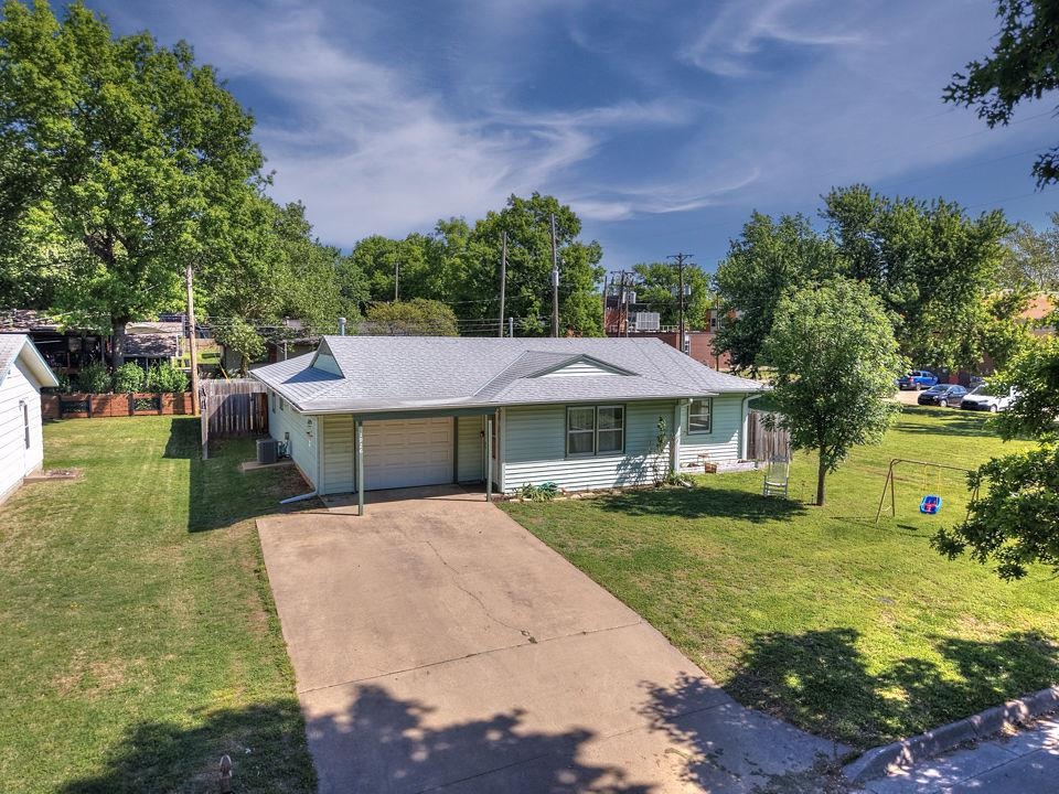 1926 E 15th Avenue Winfield KS 67156