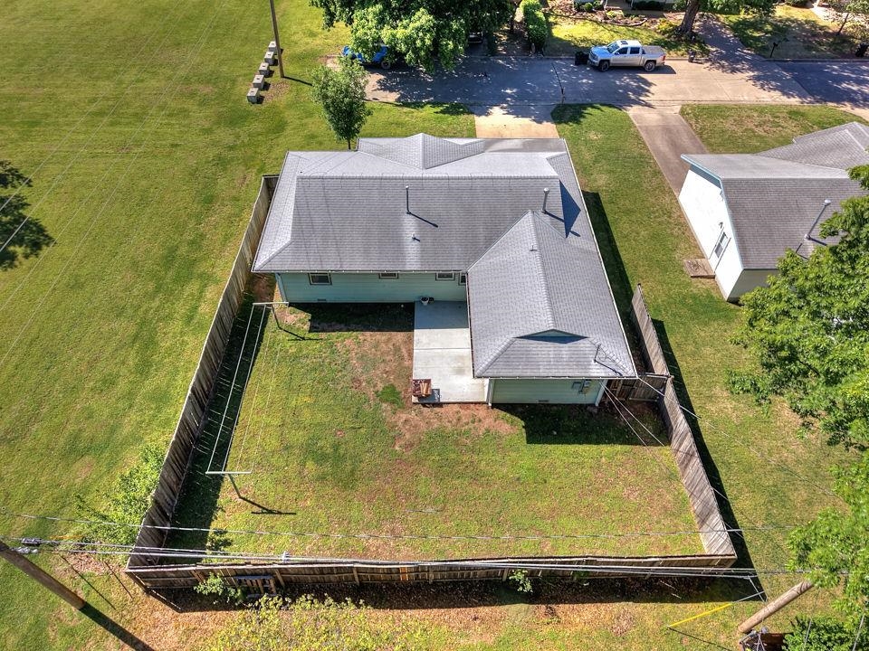 1926 E 15th Avenue Winfield KS 67156