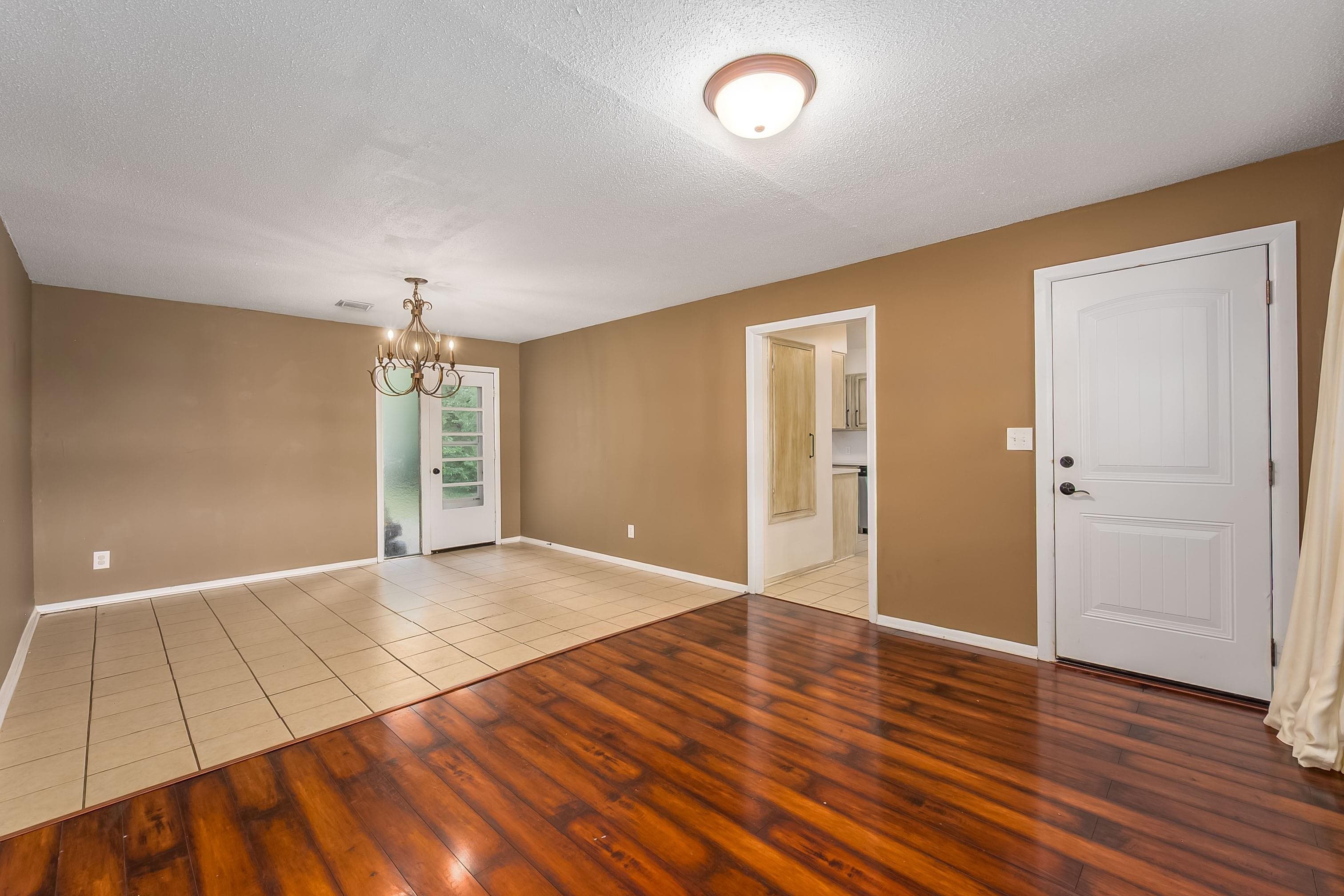 3219 E Skinner Wichita KS 67218-3942