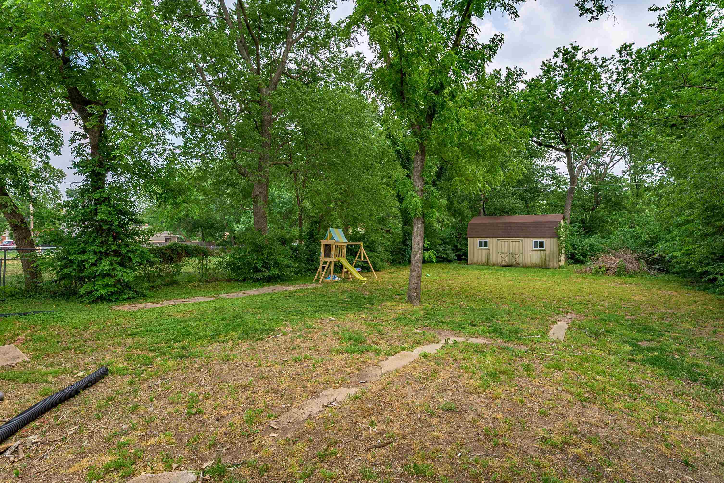 3219 E Skinner Wichita KS 67218-3942