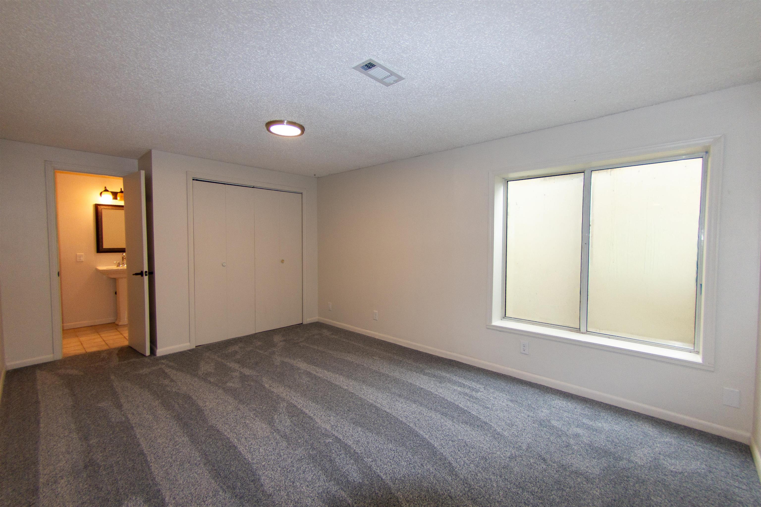 5515 E Pembrook Wichita KS 67220