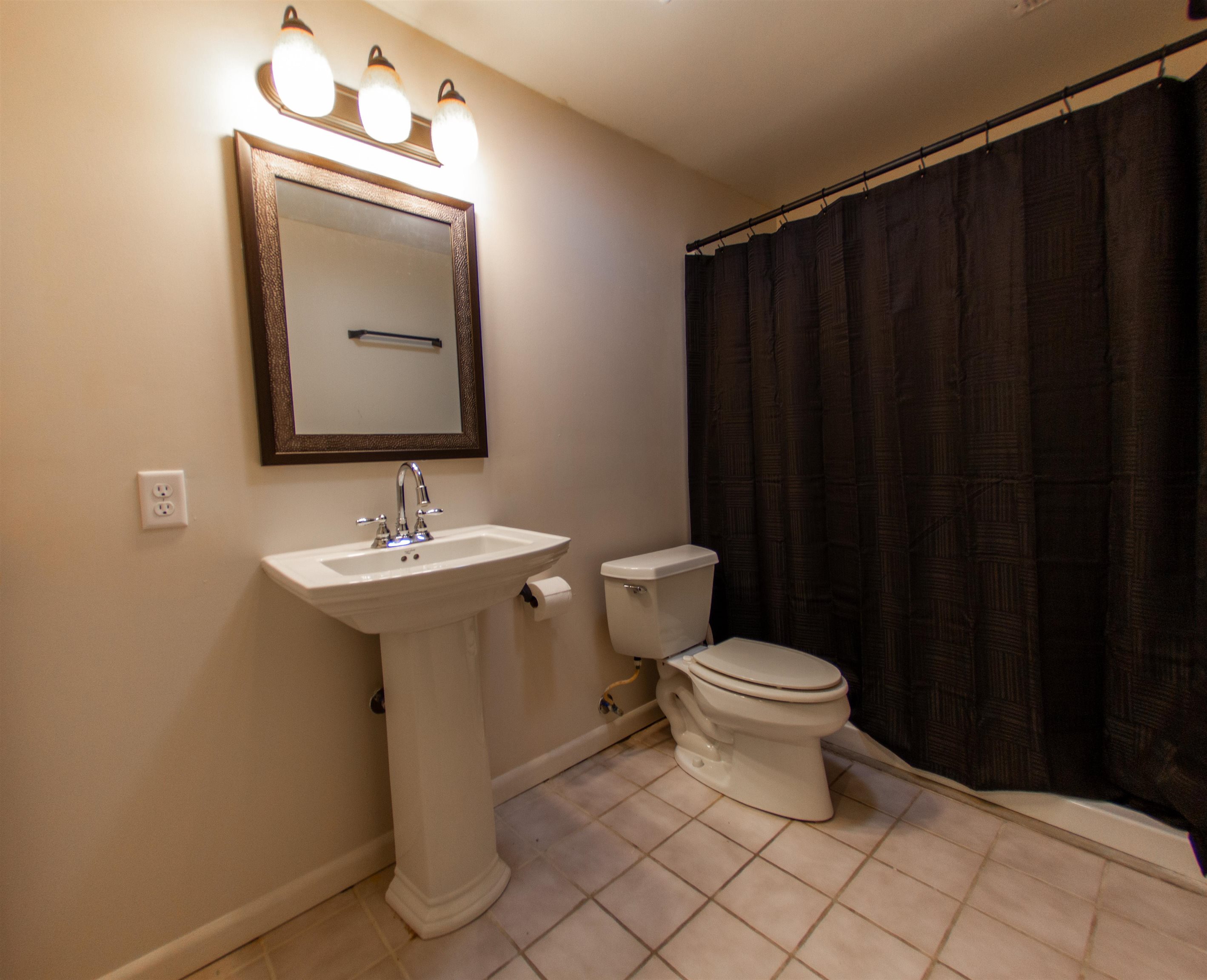 5515 E Pembrook Wichita KS 67220