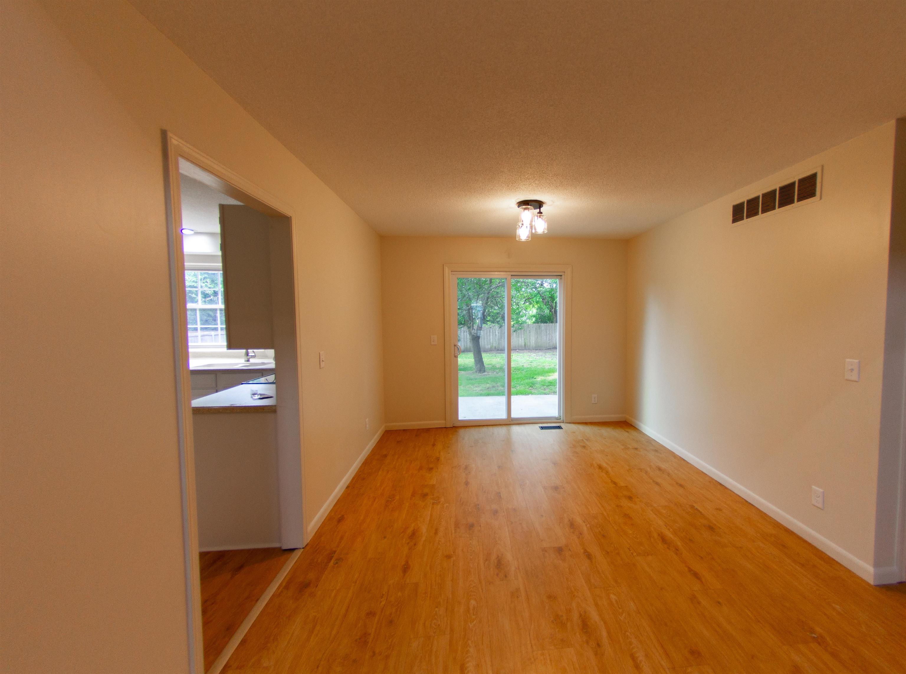 5515 E Pembrook Wichita KS 67220