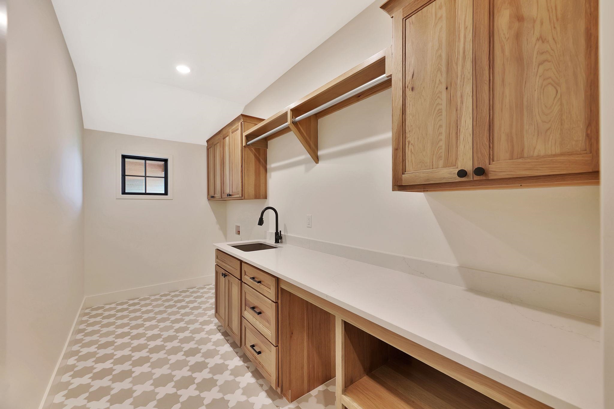 1206 W Lakeway Court Andover KS 67002