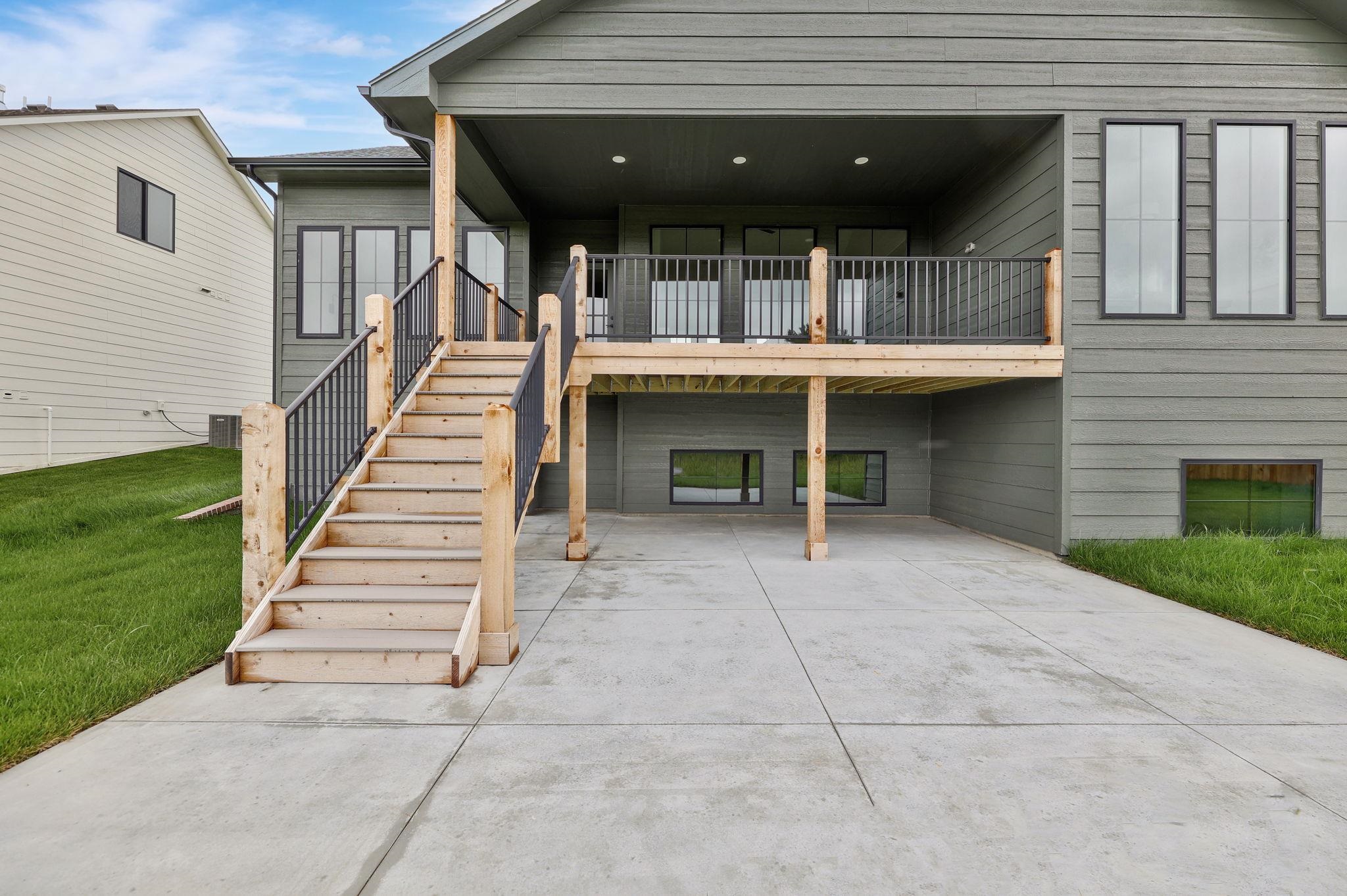 1206 W Lakeway Court Andover KS 67002