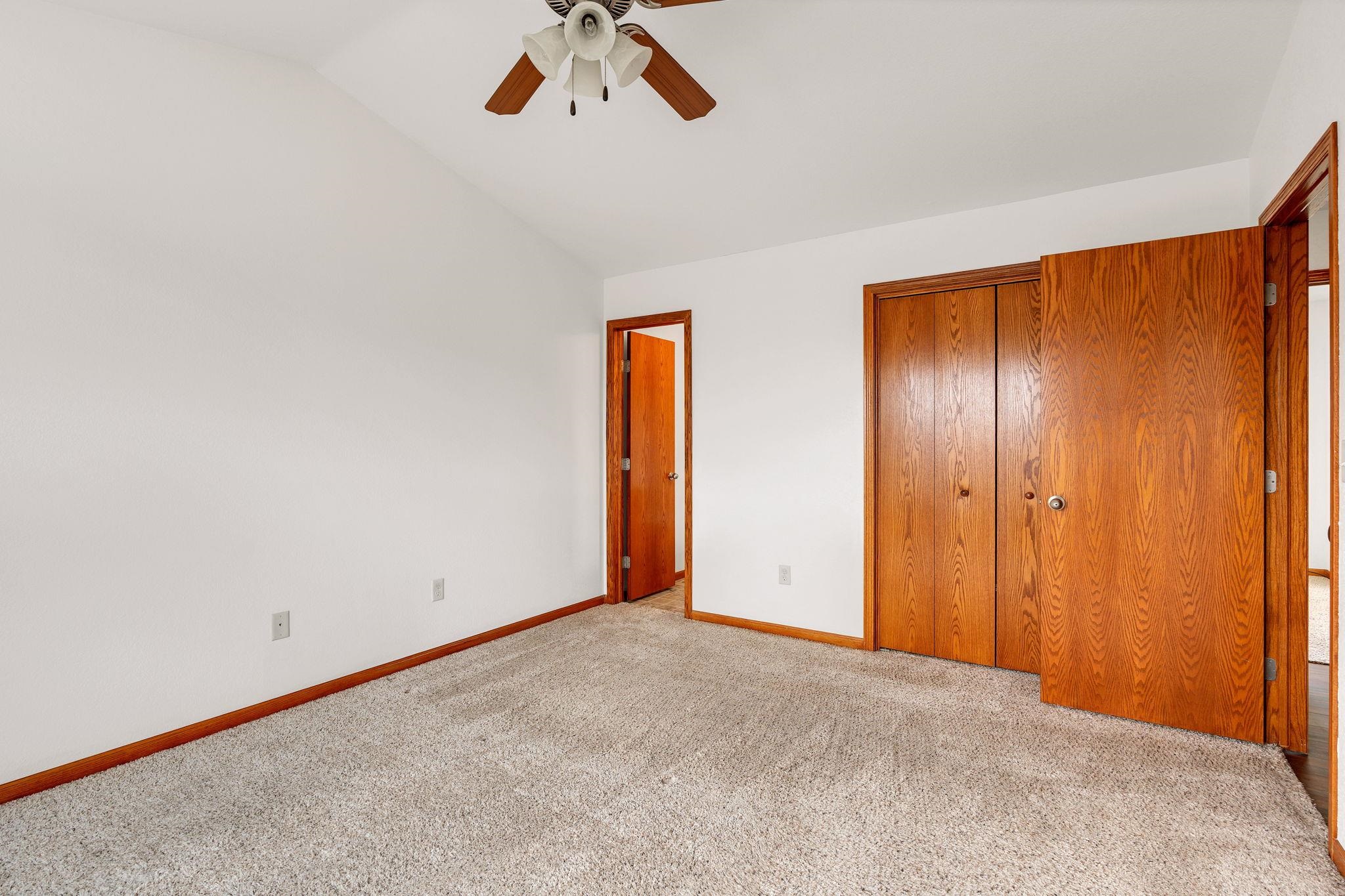 1033 E Bedell Court Augusta KS 67010