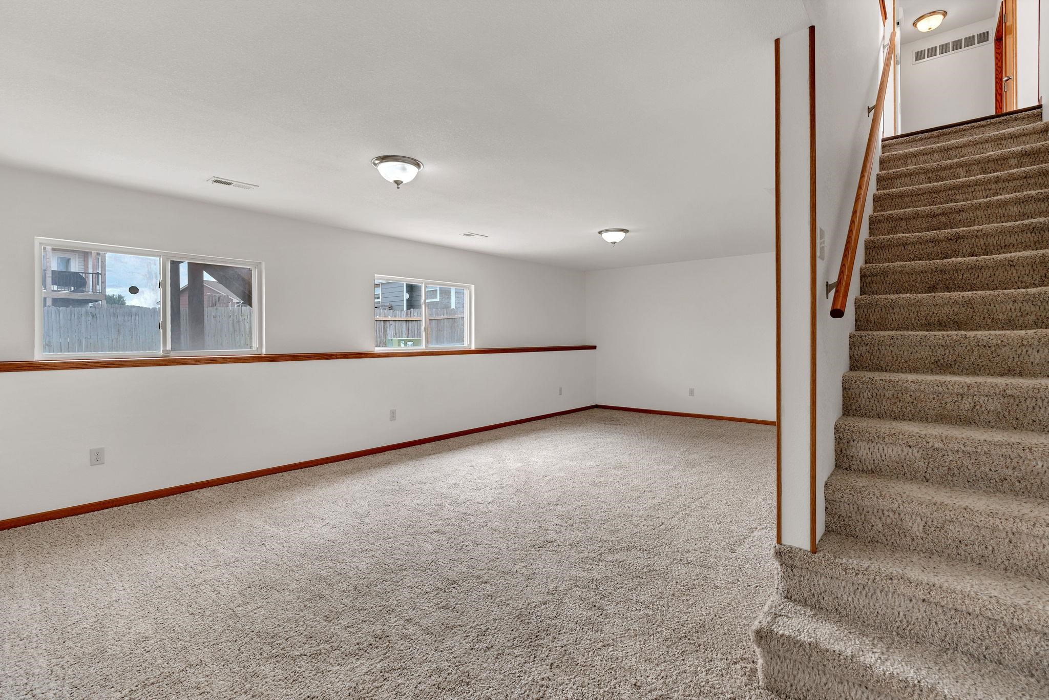 1033 E Bedell Court Augusta KS 67010