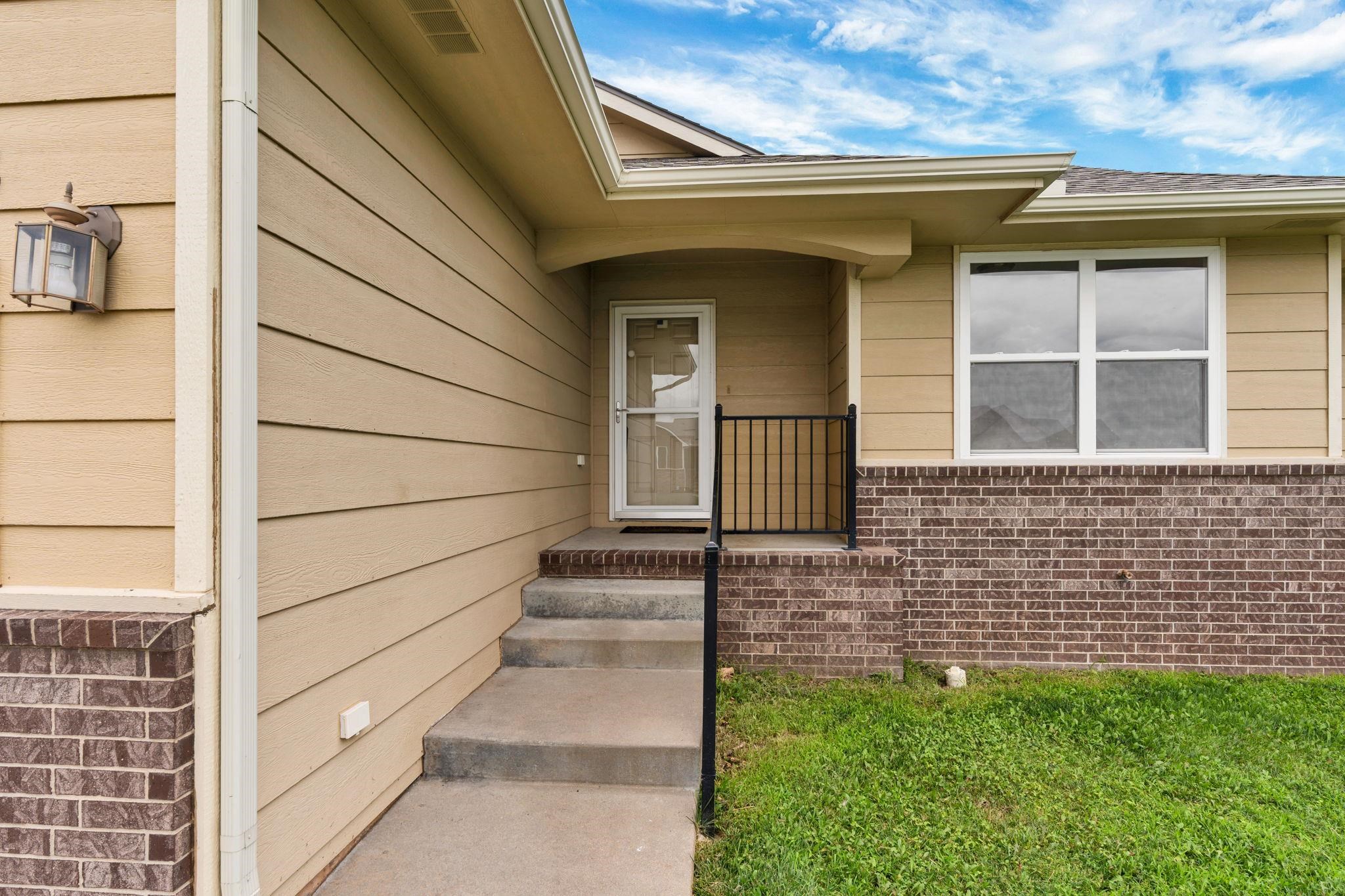 1033 E Bedell Court Augusta KS 67010