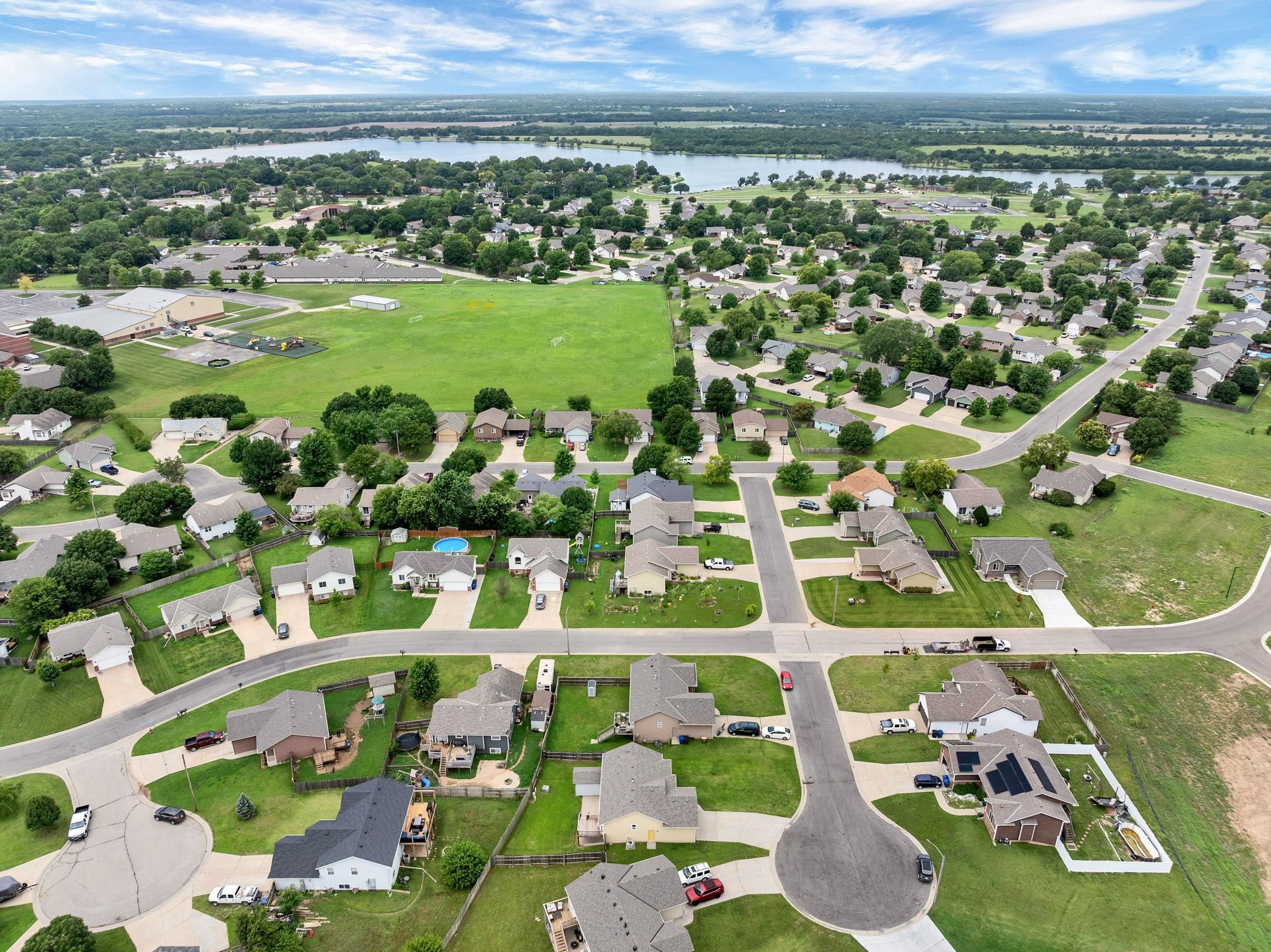 1033 E Bedell Court Augusta KS 67010