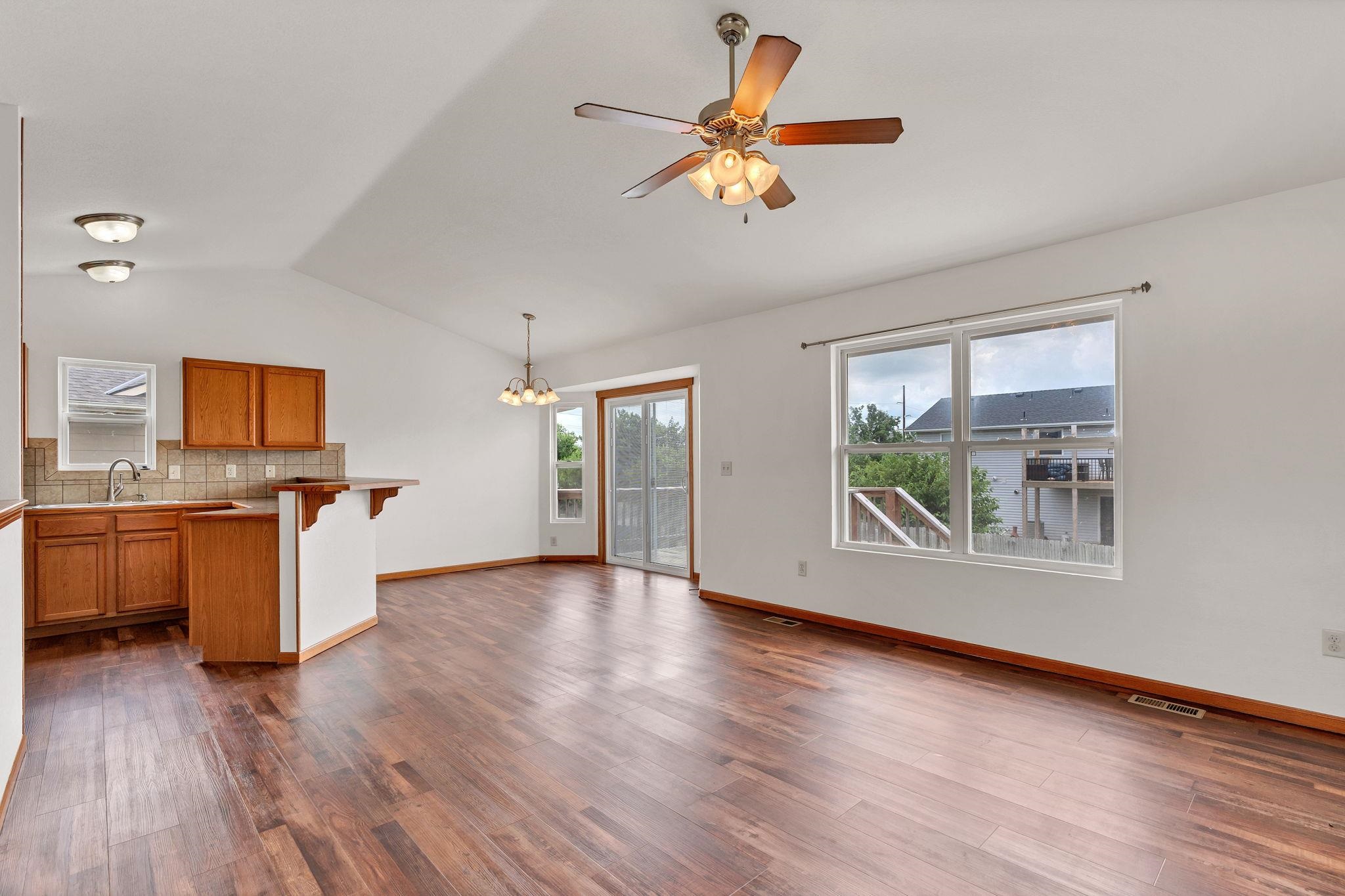 1033 E Bedell Court Augusta KS 67010