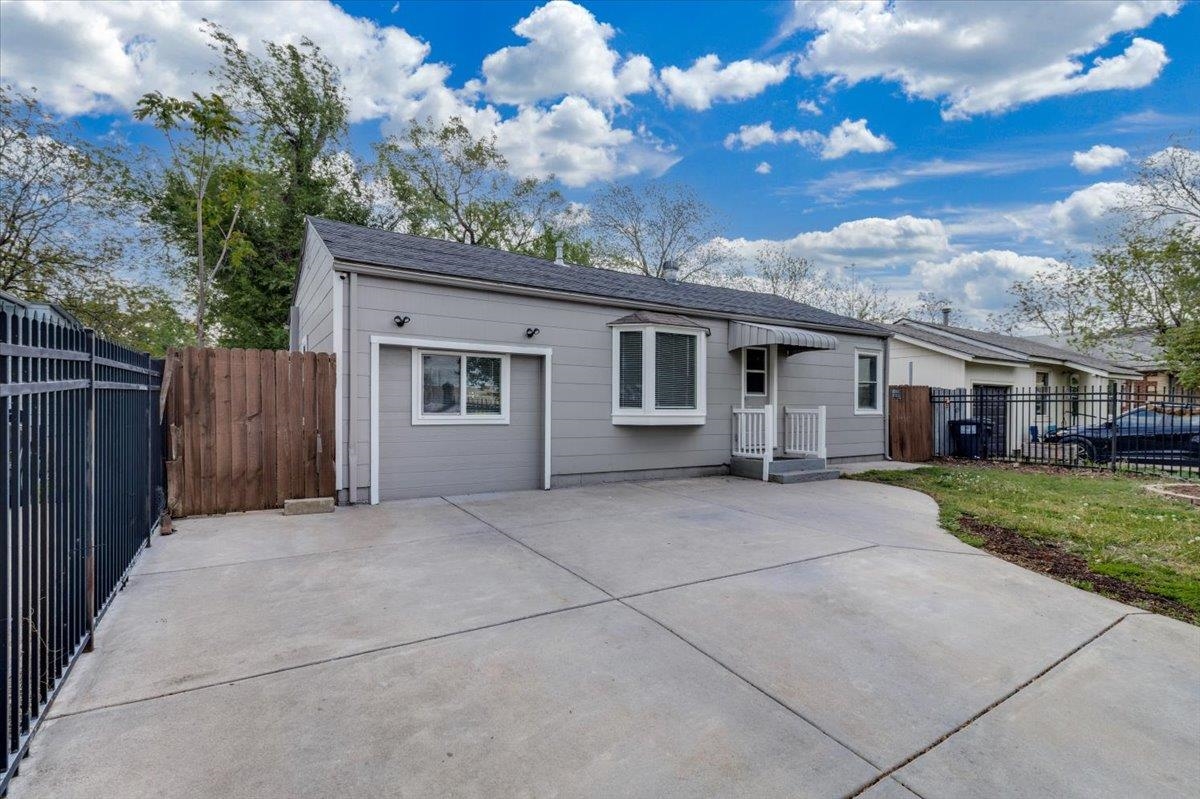 1338 S Ida Avenue Wichita KS 67211