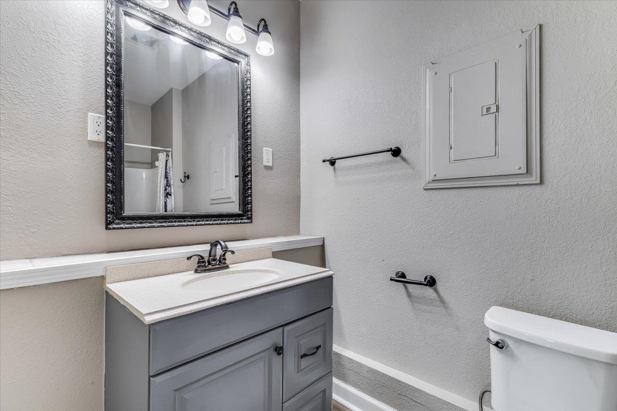 1338 S Ida Avenue Wichita KS 67211