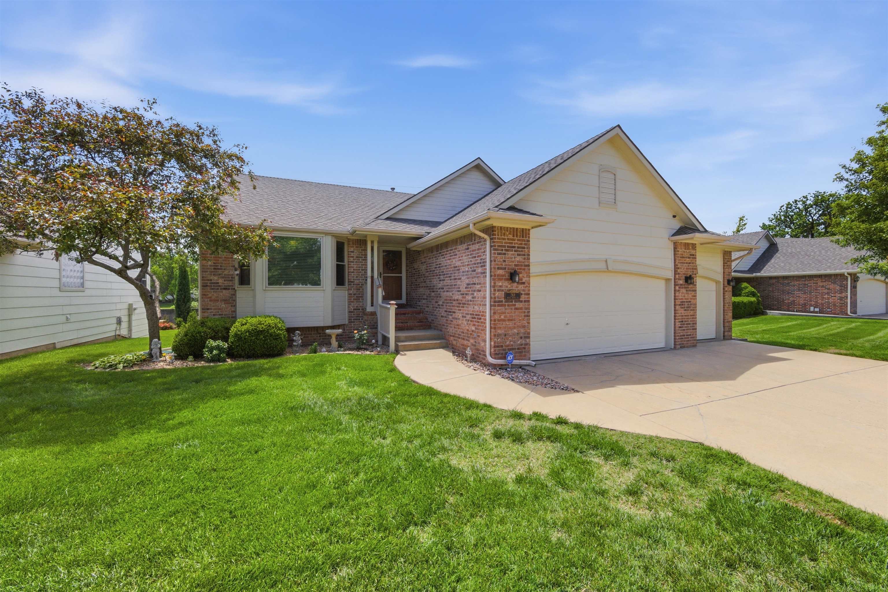 269 S Maple Dunes Court Wichita KS 67235