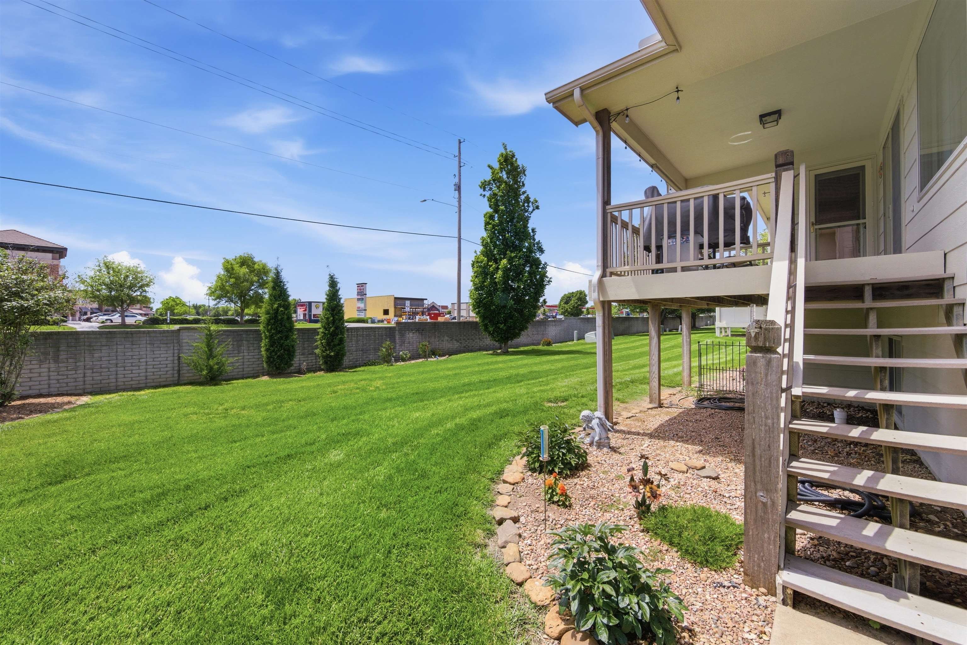 269 S Maple Dunes Court Wichita KS 67235