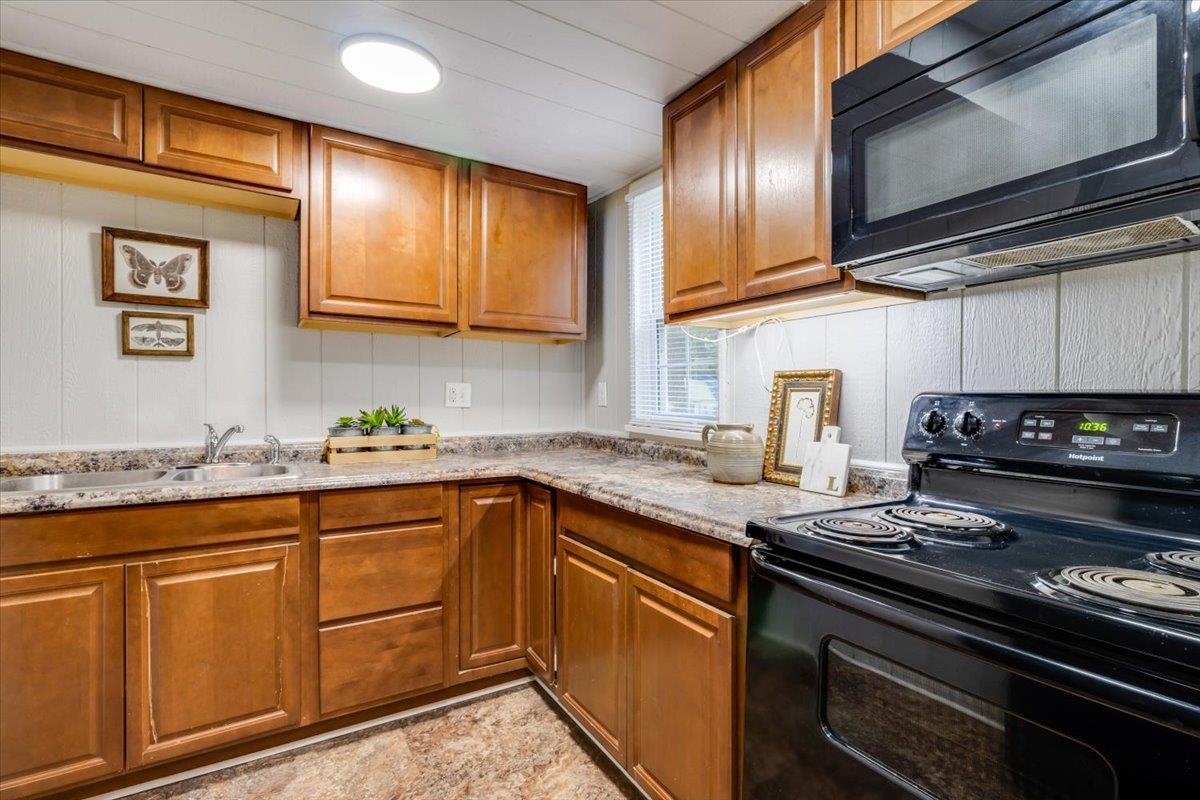 1304 N Fairview Street Wichita KS 67203