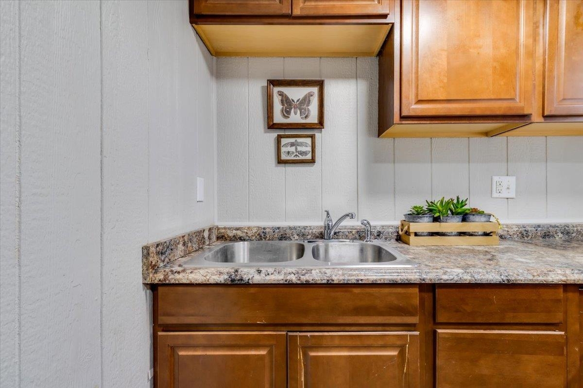 1304 N Fairview Street Wichita KS 67203